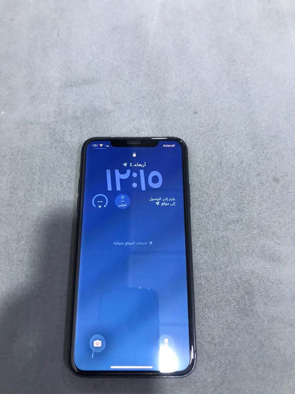 ايفون 11برو ماكس نضيف بطريه 80 ***********
