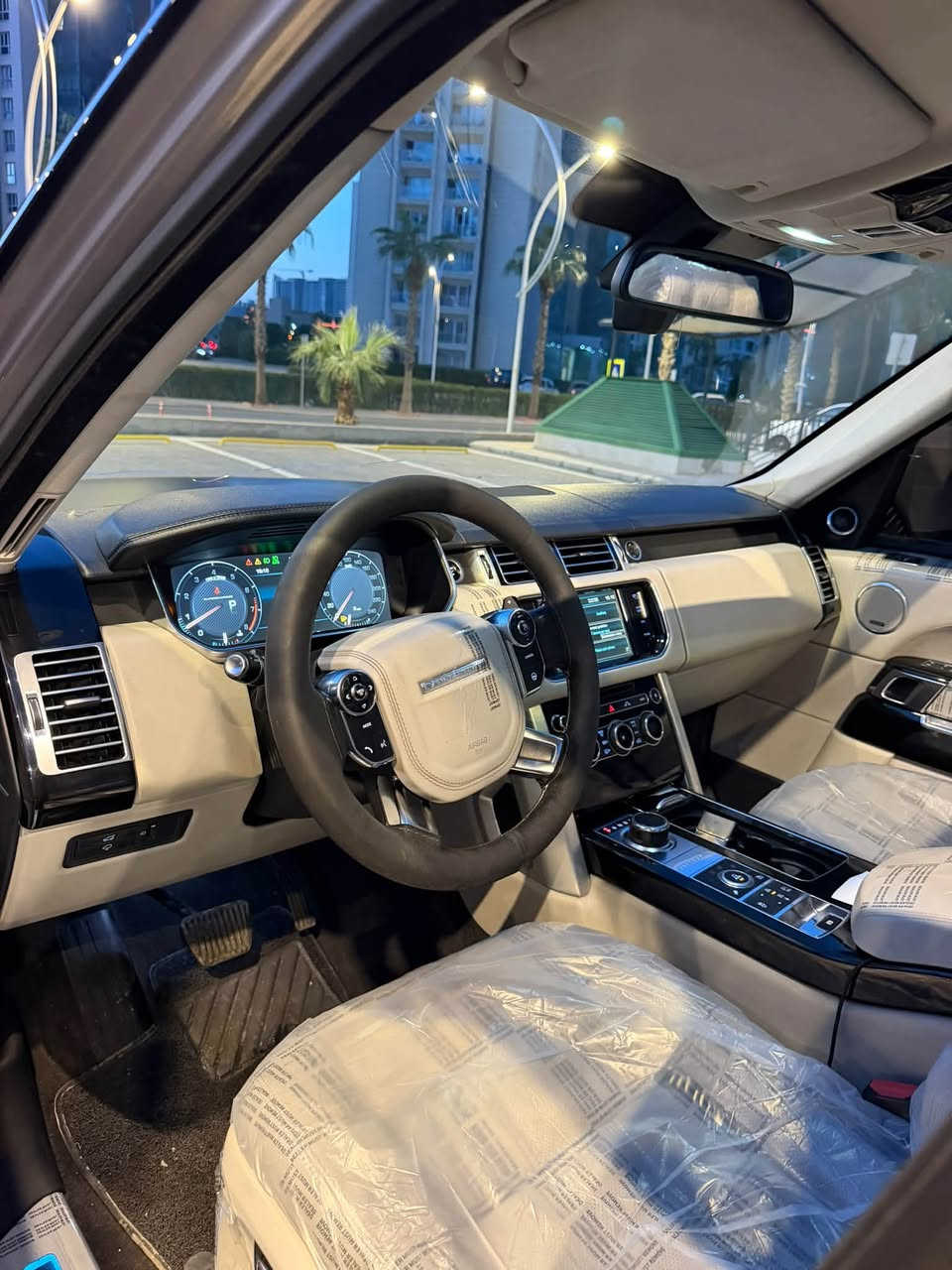 رنج روفر فوغ • V8 سوبر تشارج • ٢٠١٣
