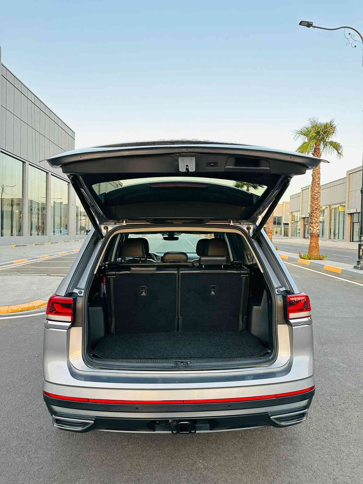تفليش الاسعار و بسعر توسان و اقل اتحدى اذا اكو بنفس السعر و المواصفات و سبعة راكب و فول😨🔥

⚜️ Volkswagen Atlas Family SE 2024 ⚜️

للبيع فقط و سعر جداً مناسبة و جوة سوك شرط ما تلكى نفس سعر و نفس نضافة 💯

اخوان السيارة وارد امريكي بيها بوند و جملغ و صندوق صبغ شاصي  و لغود و بطانة بشرط فقط حوض بيها شوية ارباك كله سليم يعني ارباكات كلهم موجودة 😍💯

موديل : 2024 
ماشية : 30 الف ميل فقط 😍💯
محرك : 4 سلندر بانزين 20 تيربو 💯
لون : سلفر
رقم شاصي : 1V2HR2CA3RC548223

رقم السيارة : اربيل الجديدة
مكان السيارة : اربيل شارع ٦٠ 📍
رقم موبايل و واتساب : 

***********
***********

سعر السيارة : 205$ 💰😨ورقه نهايته قفل ❌ ‼️ و اتحدى اذا اكو نفس موديل و مواصفات بهذا السعر تروح تجيك سوك كله اذا مو بسعر ٢٠٢١ لا ترضى 💯

مواصفات فول عدا الفتحى يعني كشنات تدفئة و ابريد و دبل اكسل و شغال و تشغيل عن بعد و شحن وايرليس و رادارات ٣٦٠ درجة و كشنات خزن و صدوق كهربائي و حساسات امامي و خلفية و بريك لمس و اوتو ستارت ستوب و تبريد و شاشة و تحكمات كله لمس و بيبان كله بصمة و لايتات ليد و دوارة ويا الستيرن و شفتات ستيرن و بردات خلفية و ٧ راكب و قيادة ذاتية و فول الفول عدا الفتحة 💯😁

فحص و هزة و سنوية و الرقم كله جديد تحويل او وكاله نفس الدقيقة 💯

صدر تخم تاير تبريد كهربائي و محرك و گير و شنو ببالك شكو ببالك كله كفالة  تراي مالته للتركيا 💯❤️
