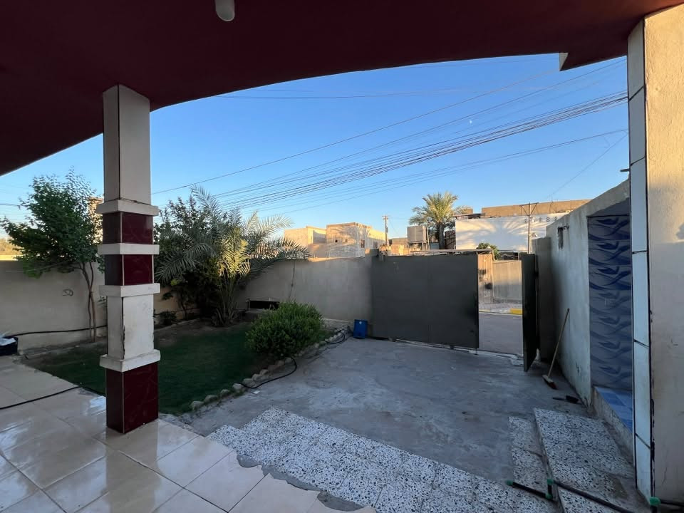 🔥 650 ألف للمتر فقط! 🔥

سعر يستحق الوقفة 👌

🏡 بيت للبيع في شارع المعارض
📍 موقع مميز جداً — يبعد عن الشارع الرئيسي قطعة واحدة فقط

✨ تفاصيل العقار:
▫️ المساحة: 309 م²
▫️ الشارع: 10 متر
▫️ الواجهة: 12 متر
▫️ النزال: 25 متر
▫️ سنة البناء: 2013

🏠 تفاصيل البيت:
▪️ استقبال
▪️ غرفتان
▪️ صالة
▪️ مطبخ
▪️ حديقة خارجية 🌿

💰 سعر المتر: 650 ألف فقط 🔥
✨ سعر جداً مناسب مقابل الموقع والمساحة

📞 للاستفسار أكثر:
مراسلة الصفحة أو الاتصال:

*********** — نهاد
*********** — رسول

🏢 مكتب السراج للعقار
📍 الرمادي — شارع 20 مقابل ماركت العبيدي
