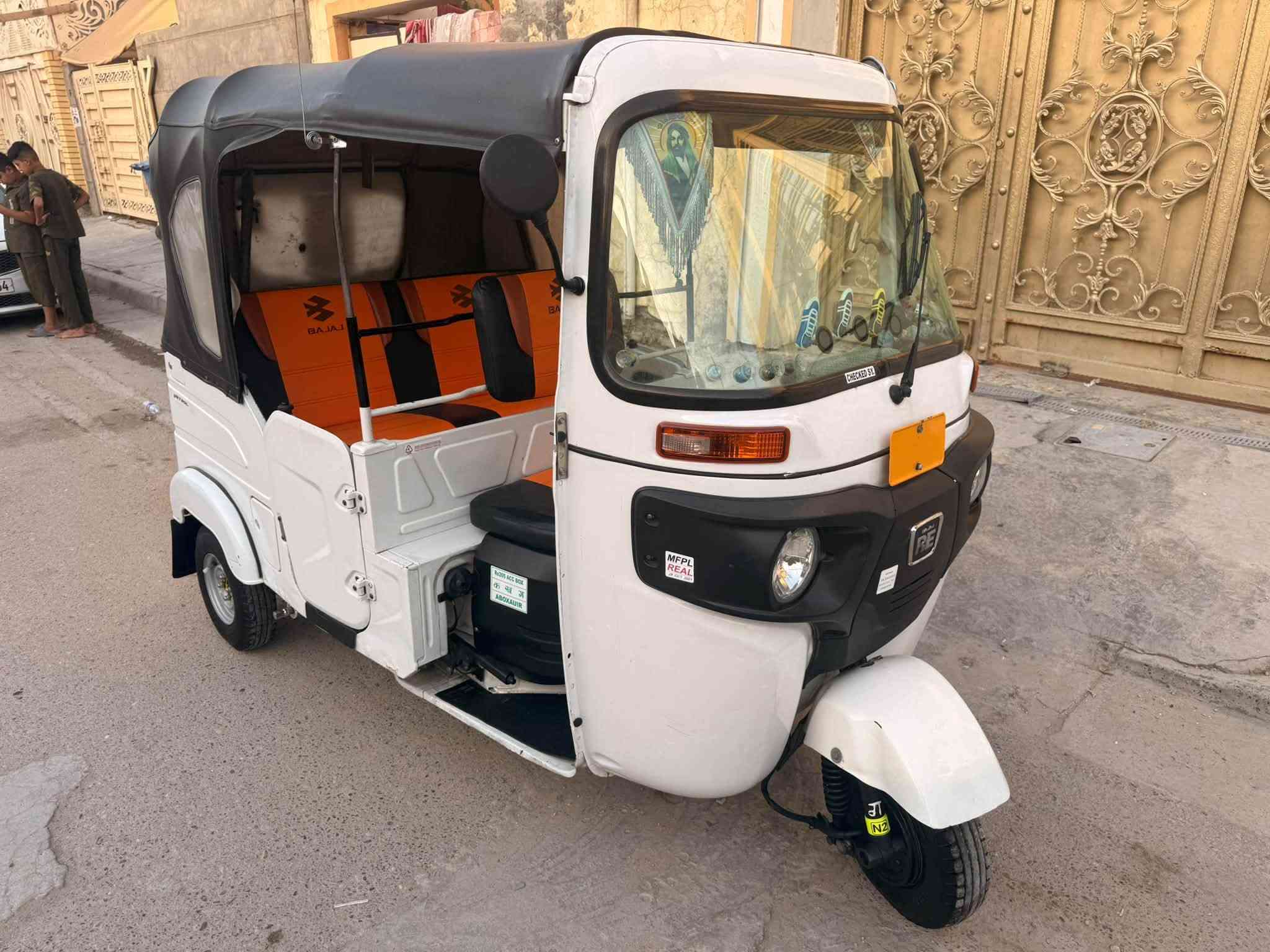 تكتك للبيع موديل 2022 رقم بغداد كفاله كشر ومكينة مكان بغداد الكمالية ***********
