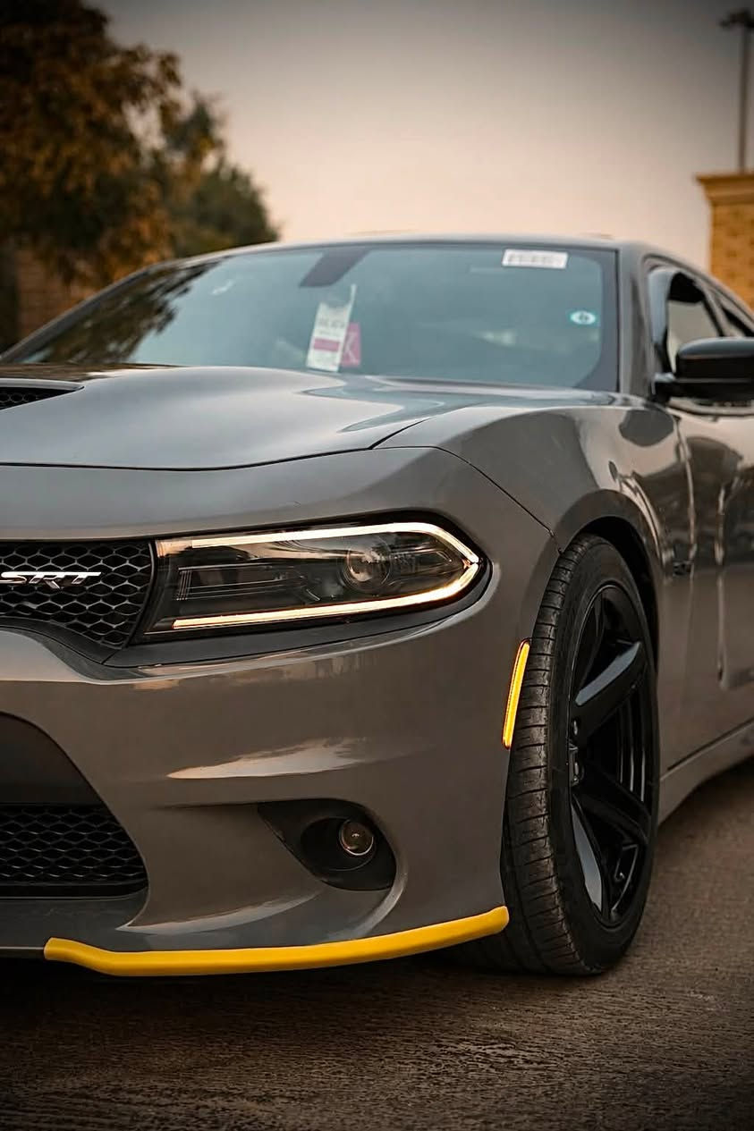 Dodge Charger R/T MAX 2023
5.700 HEMI
وارد امريكي 
ماشية 70،000 km 
اللون اسمنتي 
فتحة سقف 
رادار 
مقاعد ميموري 
مقاعد تدفئة تبريد 
انارة محيطية 
رقم بغداد 
حادث جاملغ امامي ايمن + بنيد 
العنوان / بغداد - زيونة 
              اربيل - بختياري 
***********
***********
مراوس حسب القناعة .
