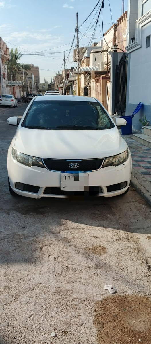 السلام عليكم سيارة للبيع النوع سيراتو مديل 2011 خليجي محرك وكير تبريد حداديه جاهزه رقم اربيل مكفوله مكان السيارة النجف الاشرف بيع او مراوس السعر 90 مكفوله دواخل لونين
***********
