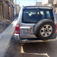 باجيرو • سيارة • بدون تفاصيل