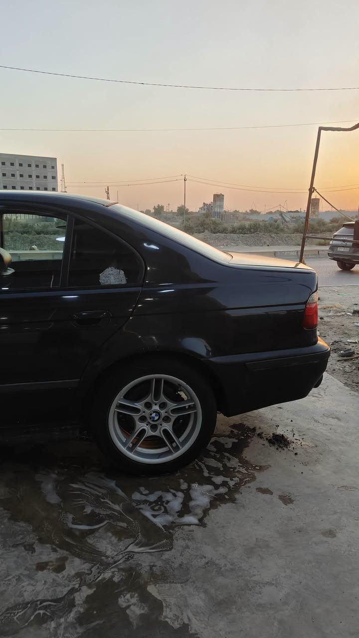 بي ام E39 • V8 3.5 • الديوانية