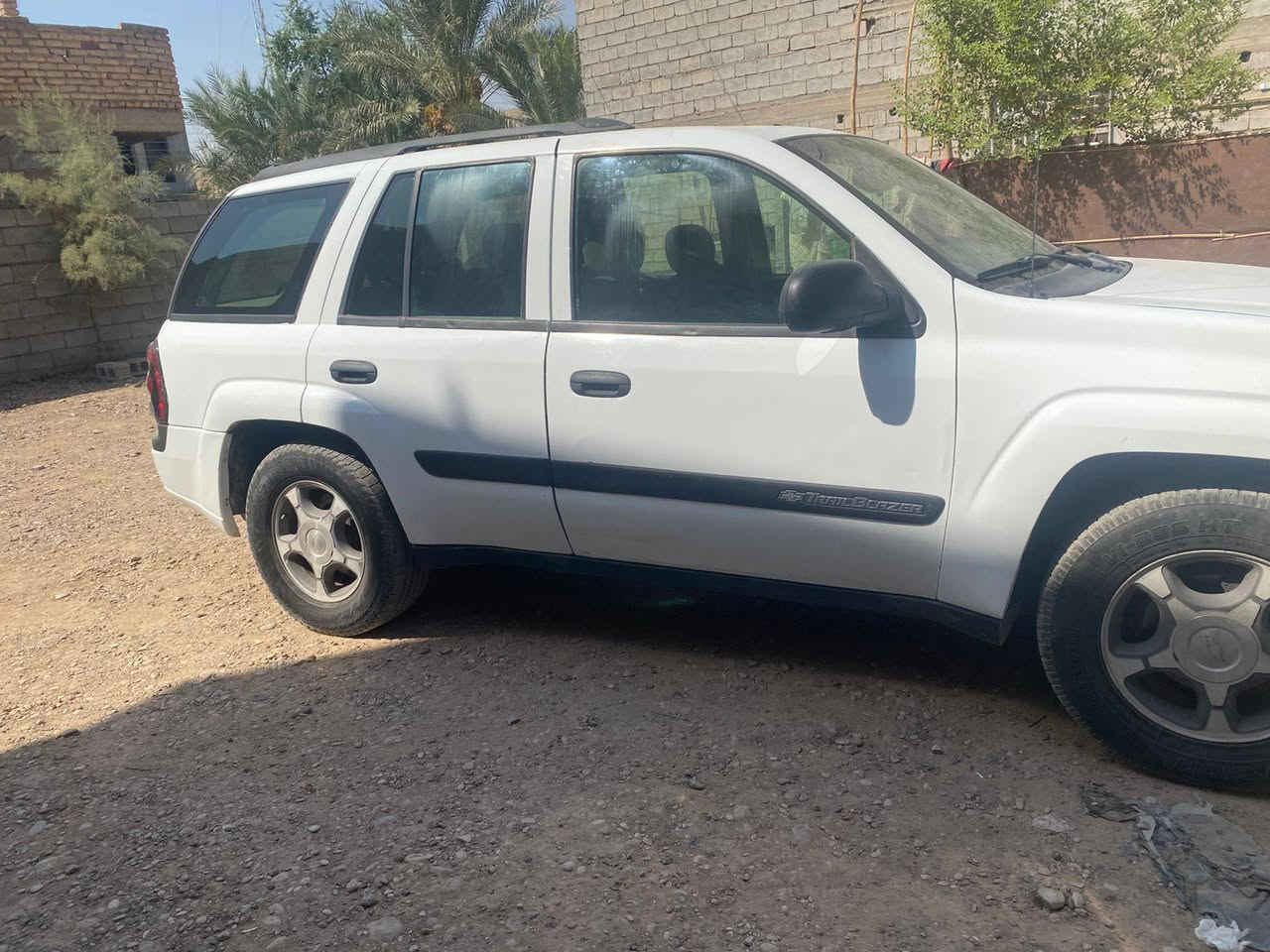 بلايزر٢٠٠٤ رقم بغداد سنوية لغاية ٢٠٣١ جاهزة كير ومكينة وتبريد صدر امامي خلفي تخم تاير باتري جديد كل نقص مابيها سنتر لوك ريمونت تحويل مباشر سعرها ٧٠ ورقة وبيها مجال حك الجية *********** مكانها ديالى
