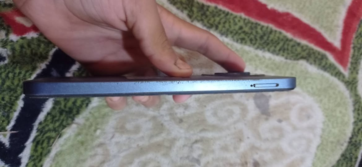 سلام عليكم  مبايل البيع سعر 400 مراسله عله واساب هاذ رقم *********** مكان نجف الشرف طريق كوفه عباسيه حريه

