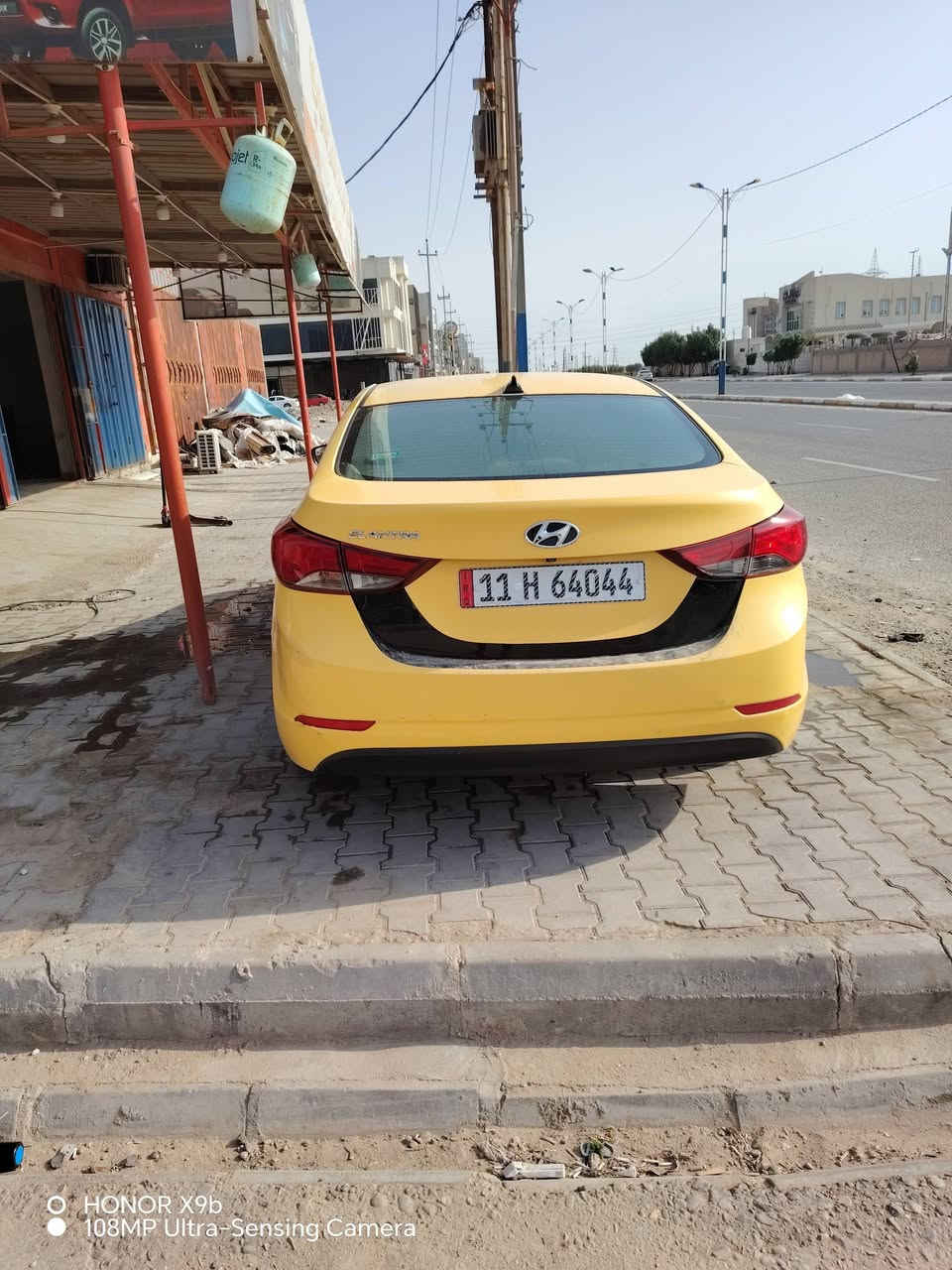 لانتره ١٦ مديل فول بصمه مكينه ٢٠٠٠ السياره بسمي مشروع وطني مكان سماوه شراي اتصل *********** السياره جديده صبغه وحده مامعيوده
