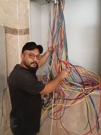 الناصرية • ١٥سنه • عمل بوردات