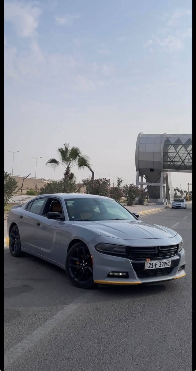 للبيع جارجر 2020 SXT
🔹 الفئة: SXT
🔹 اللون: سموك مميز جدًا 🤎
🔹 الممشى: 80 ألف ميل
🔹 الحالة: سيارة نضيفة جدًا وما بيها نواقص، جاهزة للاستخدام.
🛠️ الضرر:
جاملغ مصبوغ بدون دواخل والباب  بيه طخه بسيطة تقريبًا نص شبر. فقط معدله ع بارد
السياره باسمي 
صوره الضرر ملحقه
***********

نص مكتوب في الصور:
- BIDIMNAH
- Iraq
- 000-29175267 - 12/16/2020 - IAA BidFax.info