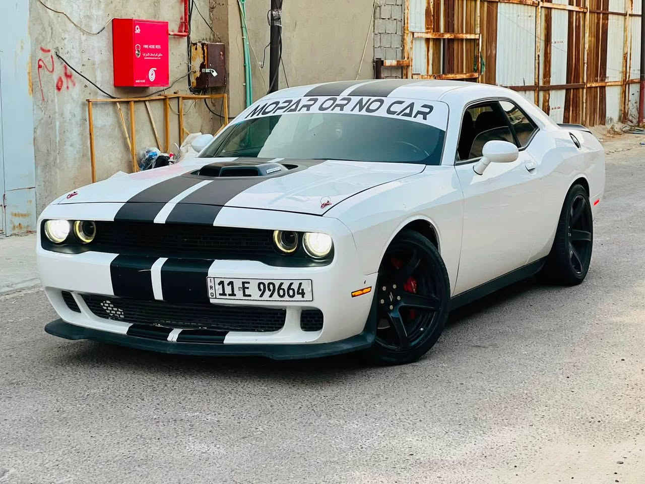 السلام عليكم حبايب
جالنجر 2020 R/T 5700
السيارة ضررها جاملغ وبنيد مبدل  شيكر 
وبيها نصف الجاملغ الخلفي ضبط انطخت هنا 

السيارة عليها اضافات حلوة 
شاشة كبيرة كار بلي عربي 
برمجة ببكورن نار 
شوتة موبار 
جهاز لهب 
وبقية مواصفات معروفة
مكان السياره بغداد 
الاستفسار /***********
