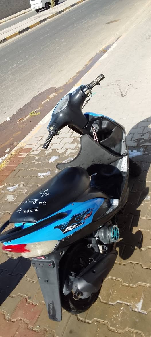 سلام عليكم ماكس عدله للبيع دراجه نضيفه و تخبل احلى من صور مكينه مبدل فقط ولفات دراجه ب(550) مكان دراجه ل الصويره رقم تلفون ***********
