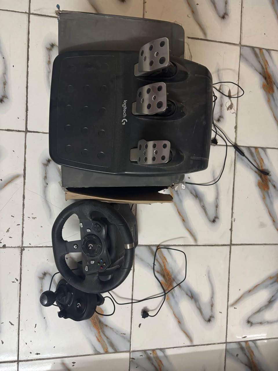 السلام عليكم 

Logeitech G920
للبيع السعر 300الف 
مكان بغداد حي التراث 
رقم *********** بغداد, العراق
