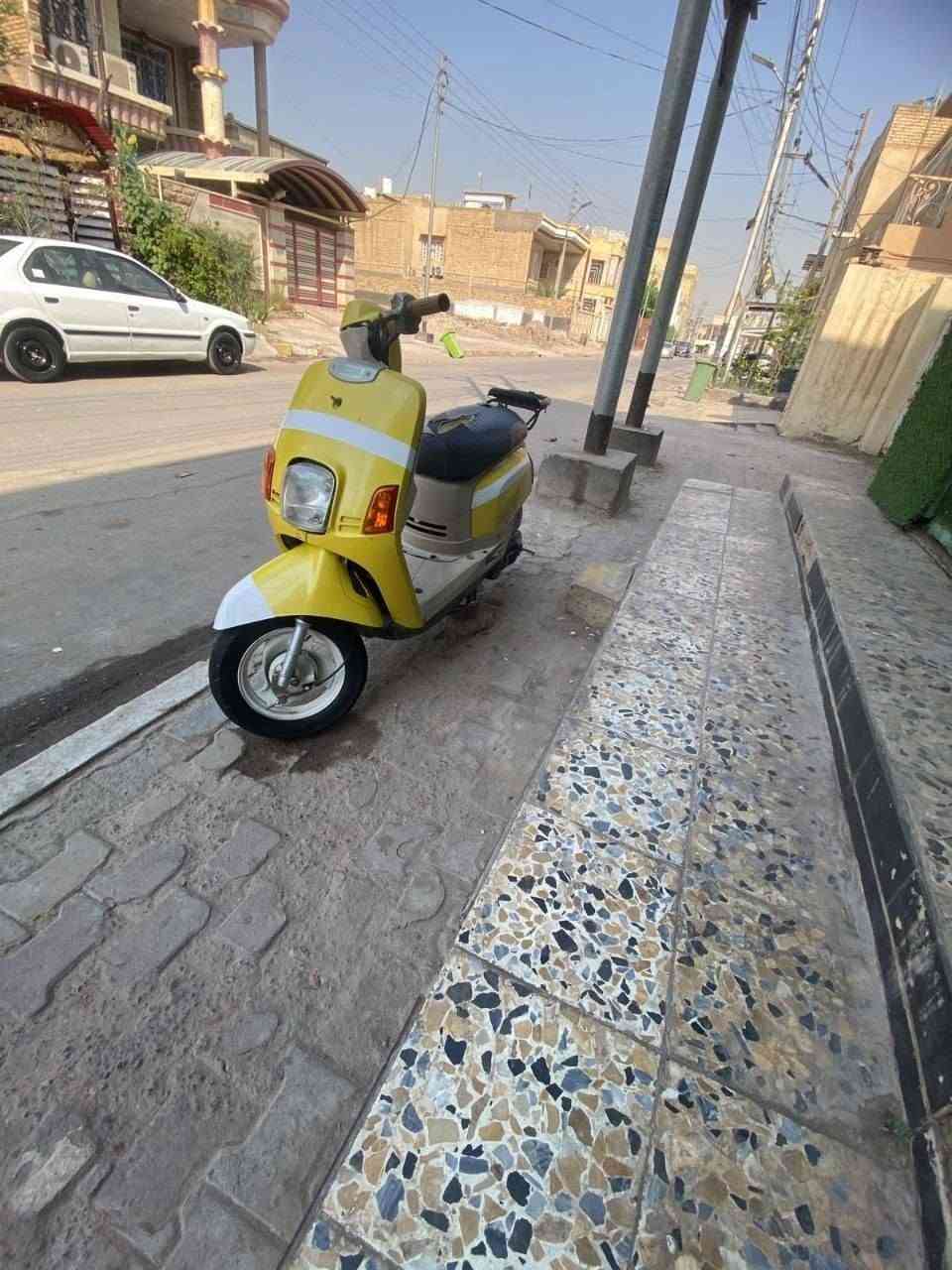 بوليس • دور النفط • للبيع