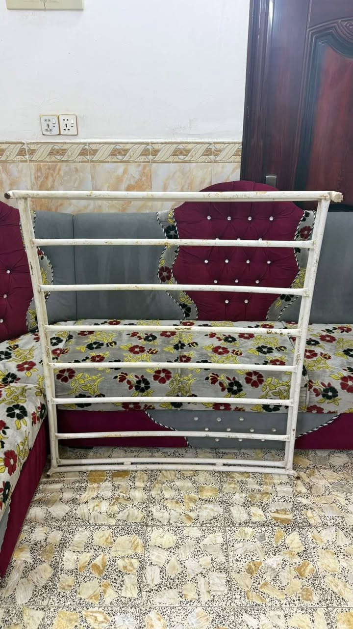 مسجل سياره للبيع وسلة سياره للبيع
العنوان :حي ميسان الشريط
الرقم: ***********
