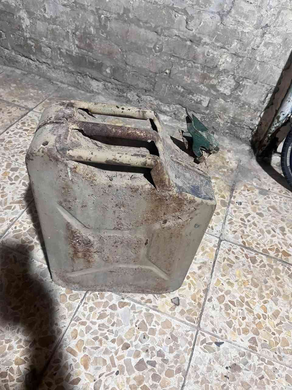 جلكانات • ٢٠ لتر • قديمة