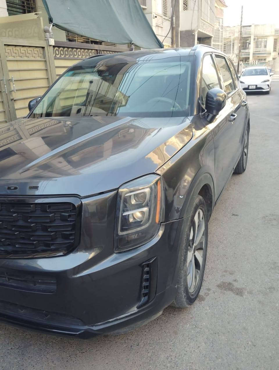 تيلورايد ٢٢ وارد امريكي ماشيه ٣٧٩٠٠ الف كيلو بدون ايرباك وبدون دواخل رقم بغداد سبعه راكب سعر ٢٥٠٠٠ دولار وبيها مجال بسيط مكاني بغداد ***********
