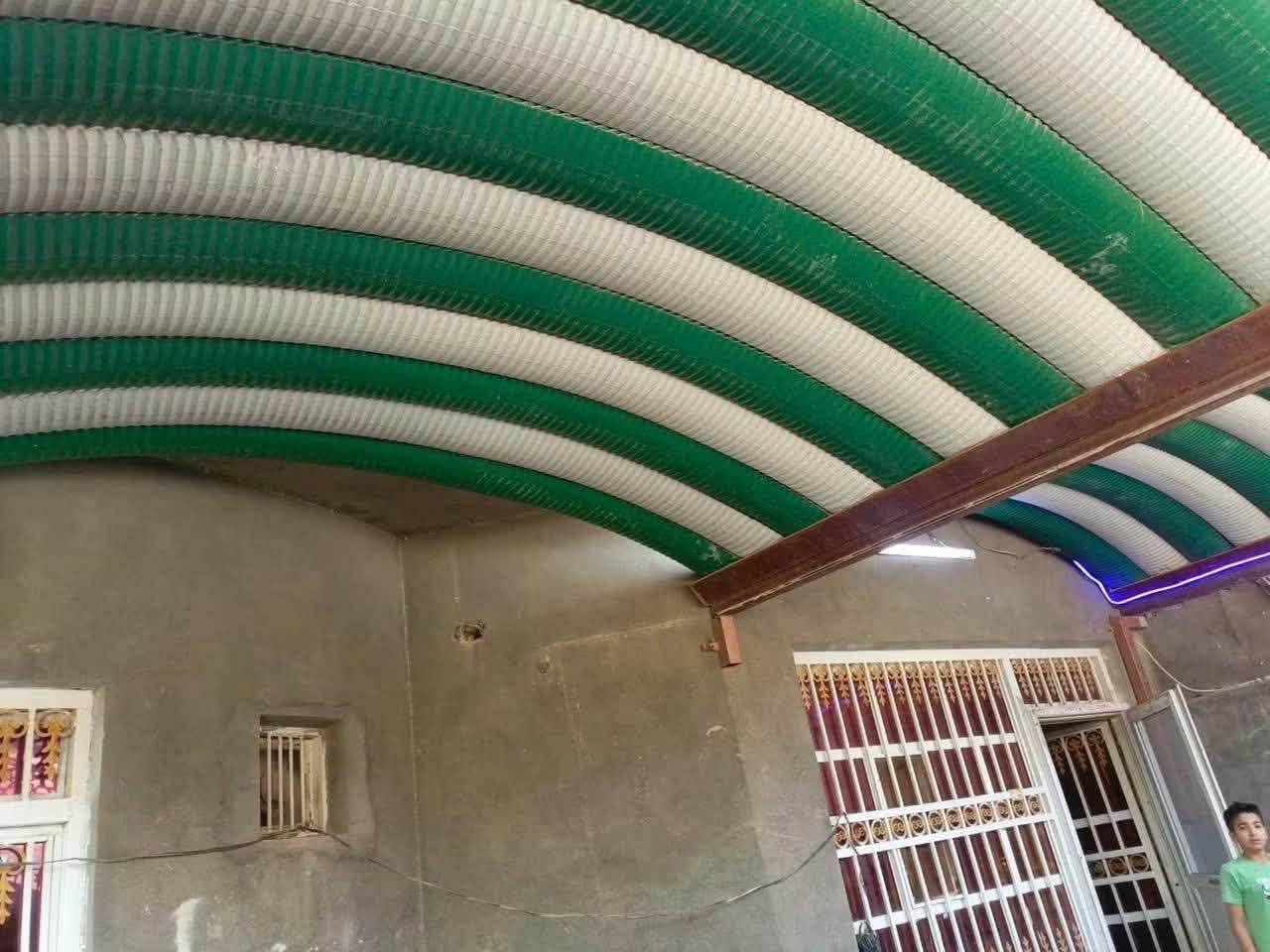 مساحه ٣٠٠ متر الموقع حي الجامعه شارع هدى سجاد قريب ثاني فرع بعد اسواق البقيع زراعي طابقين  ٤ غرف ثنين منهن سويت صاله واستقبال مطبخ  كراج سياره وحديقه. للاسفسار التواصل ***********
