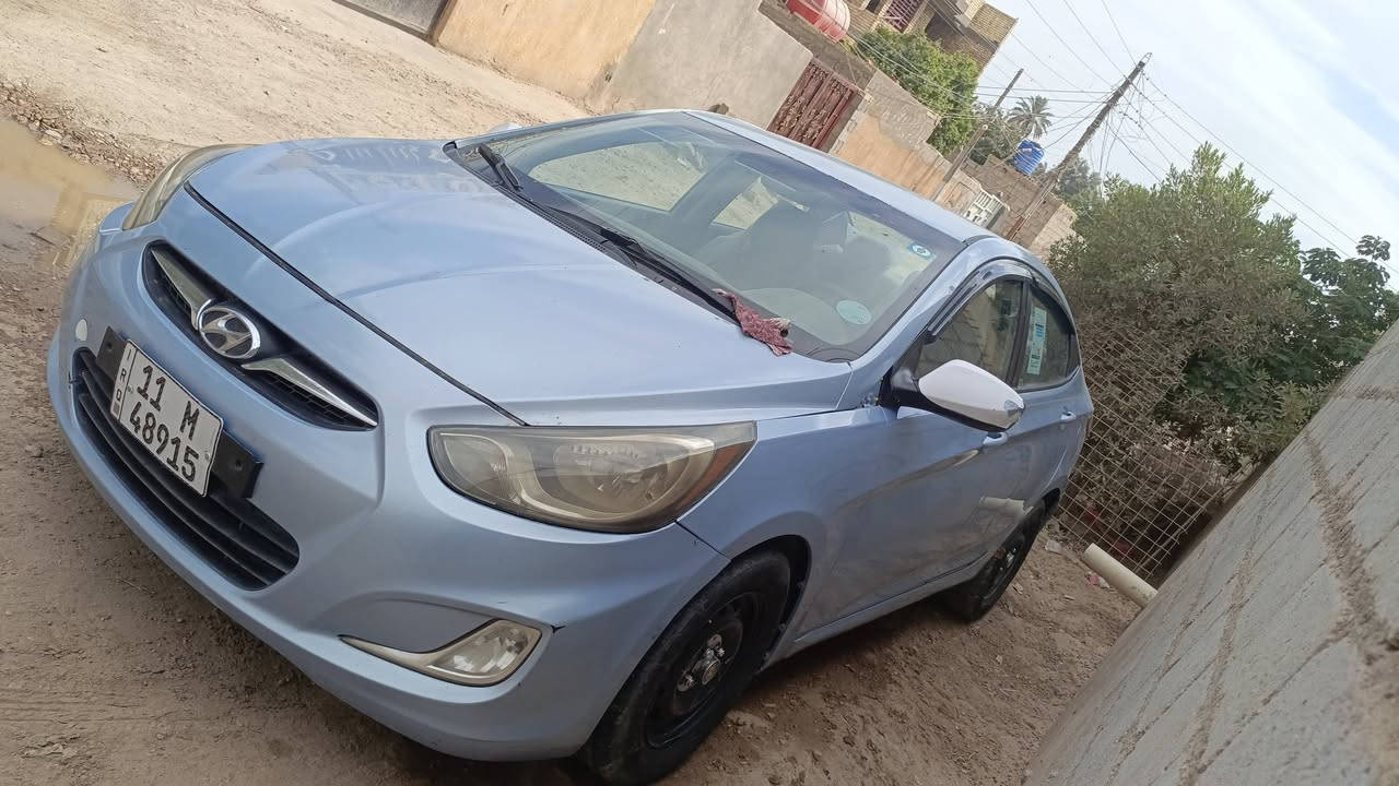 سياره اكسنت 2013 لون بحري
مكينه كير تبريد خير من الله بيها قطعتين السياره كاعده مابيها لا شد برغي ولا ترهيم . 
السعر 77 ورقه هذا رقمي ***********
