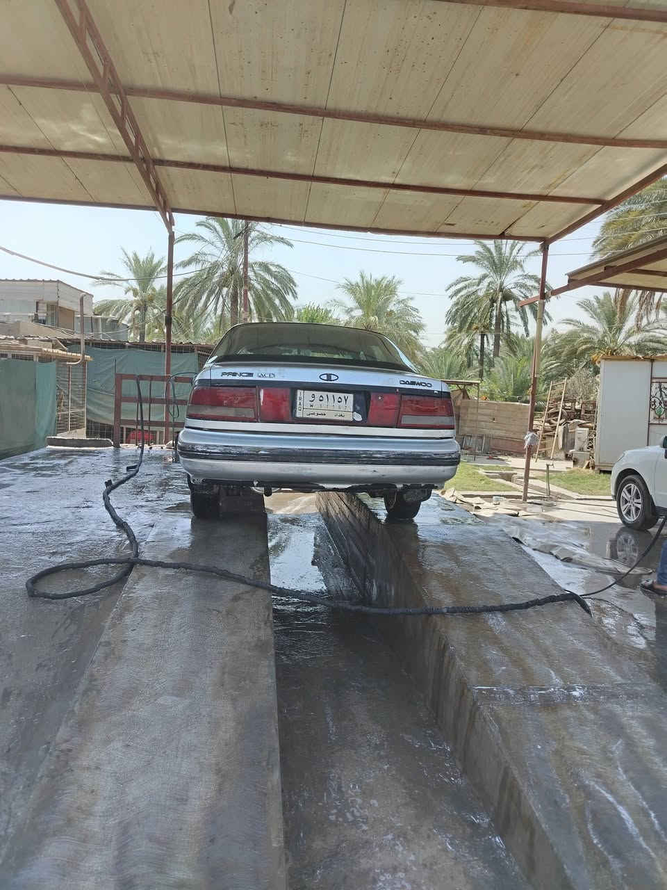 سيارة برنس موديل ٩٣ السيارة ابلادية  السعر 33 بيه مجال قليل حك الجيه اليحب رقم الاتصال ***********
