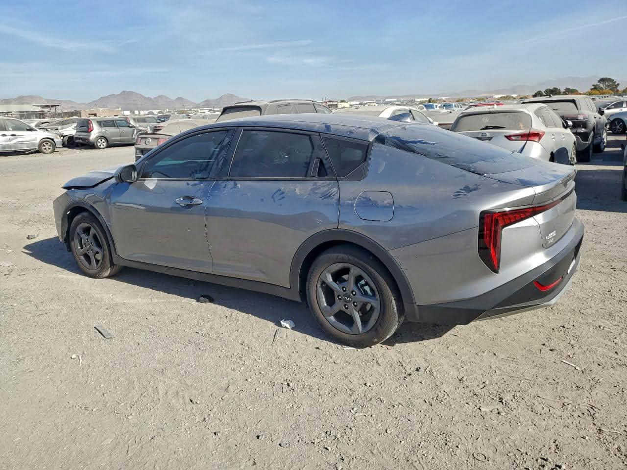 السلام عليكم
K4
2025موديل 
ماشية 4000mi 
بعدها زيرو دخول جديد قبل 8 ايام من دخلت حالين يم سمكري باجر استلمها سيارة بدون تبديل كلها ليبل واحد البنيد نفسه تعمر  
سيارة بسمي تحويل ثاني يوم 
مكاني بغداد الكاظمية 
***********

نص مكتوب في الصور:
- الكرادة
- شارع 52، بغداد،
- 97868255X
- 19788255
