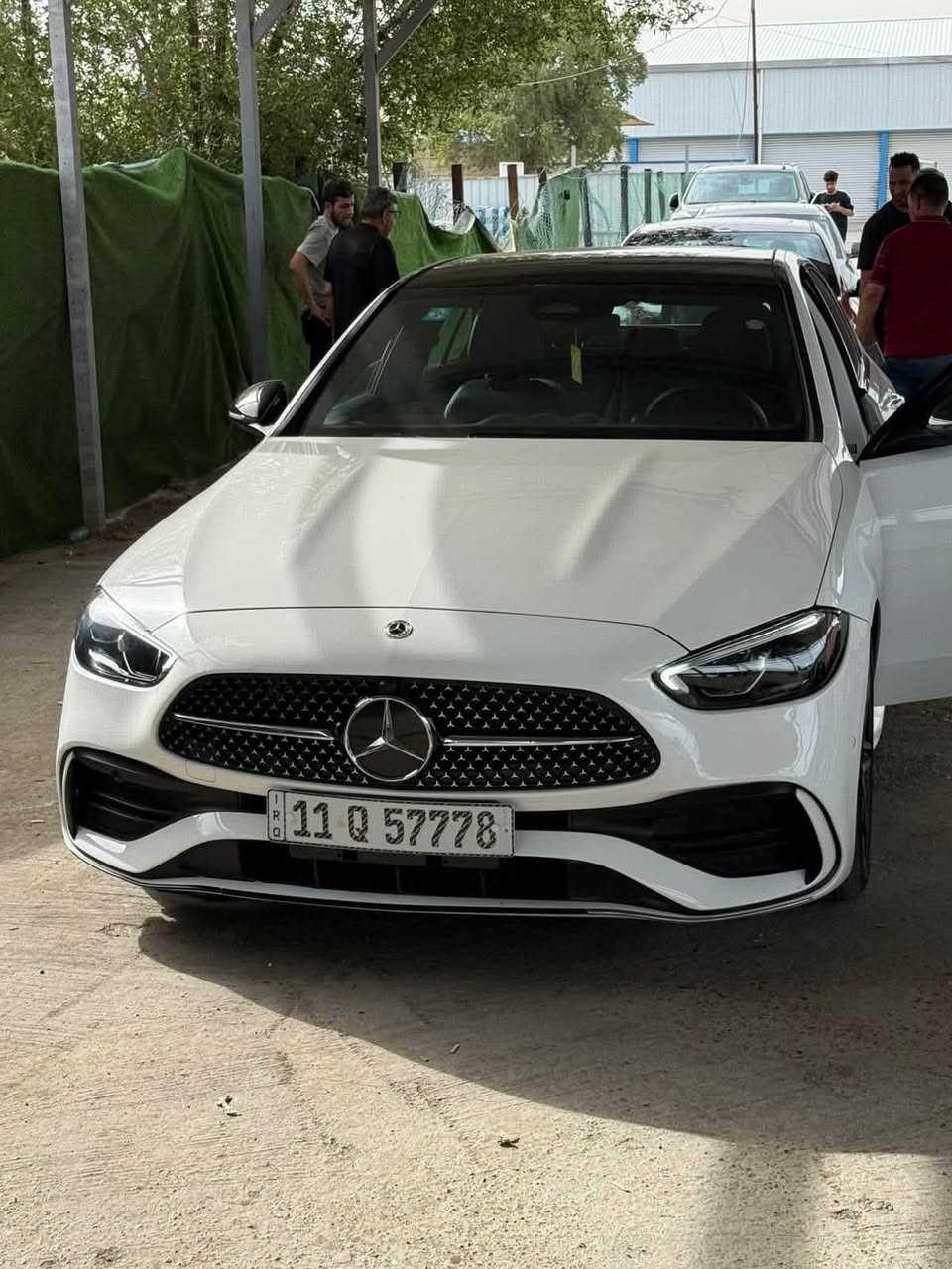 🚗 للبيع | مرسيدس C300 4MATIC 2023 AMG Full Option
✅ الموديل: 2023
✅ الفئة: C300 4MATIC
✅ كت AMG
✅ فول مواصفات

🔹 الحادث: جاملغ أمامي وخلفي (جهة السائق)، والحادث بسيط.

📍 الموقع: بغداد

💰 السعر: 33,000 دولار

للستفسار :***********
