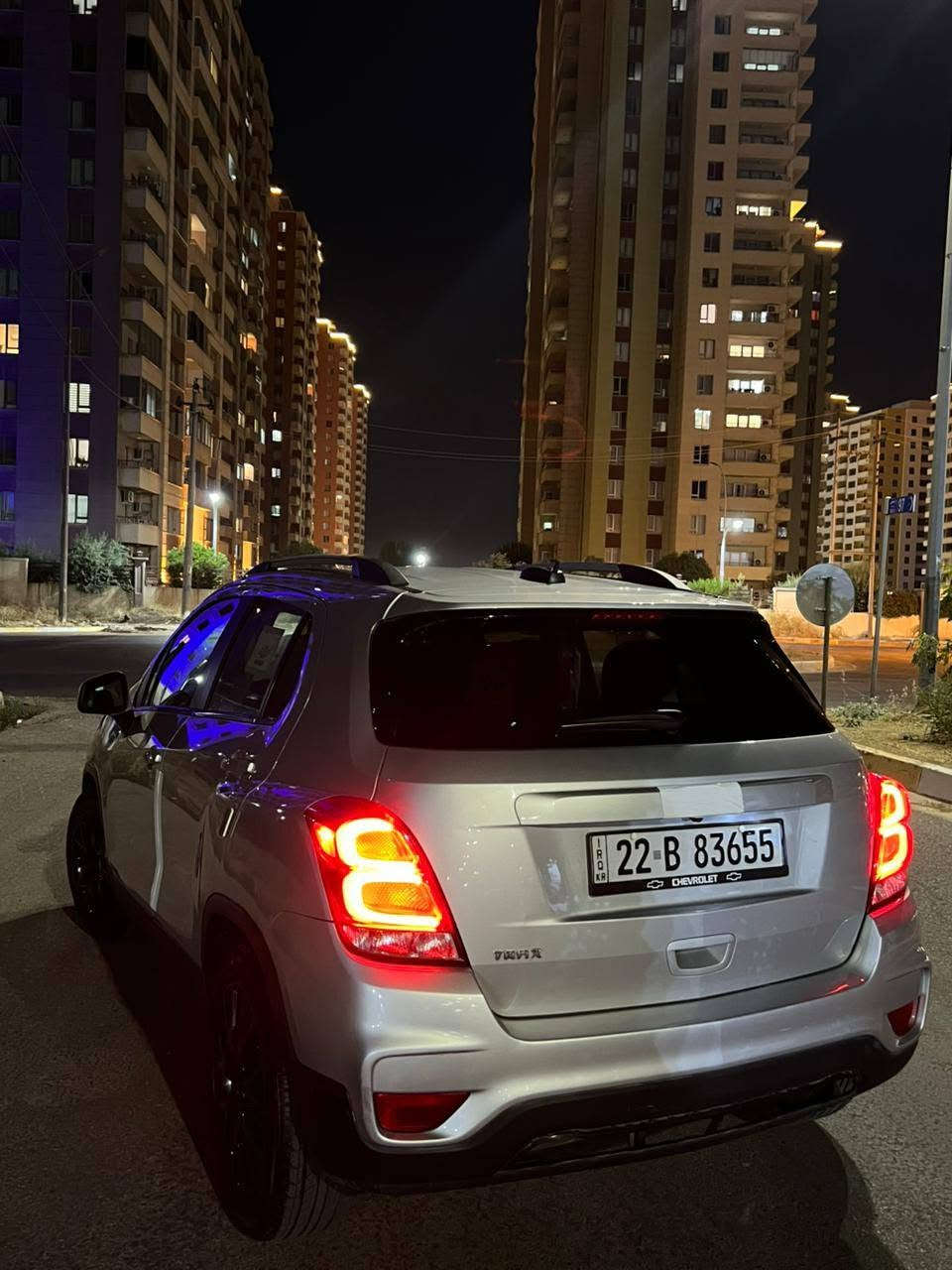 **شۆڤرلێت تراکس 2021 (Chevrolet Trax 2021)**
 * **مۆدێل:** 2021
 * **مواستفات:** LT فول مواسەفات (بەصمە، یەدە بەصمە، کۆشین کارەبایی، و چەندین تایبەتمەندی تر...)
 * **بۆیاخ:** 3 پارچە بۆیاخ
 * **مەرجەکان:** گێر و مەکینە، تحویل، و غەرامە هەمووی بەشەرت
 * **شوێن:** هەولێر
 * **نرخ:** 88 وەرقە (8,800$) + معامەلە
 * **ژمارەی پەیوەندی:** *********** أربيل, العراق
