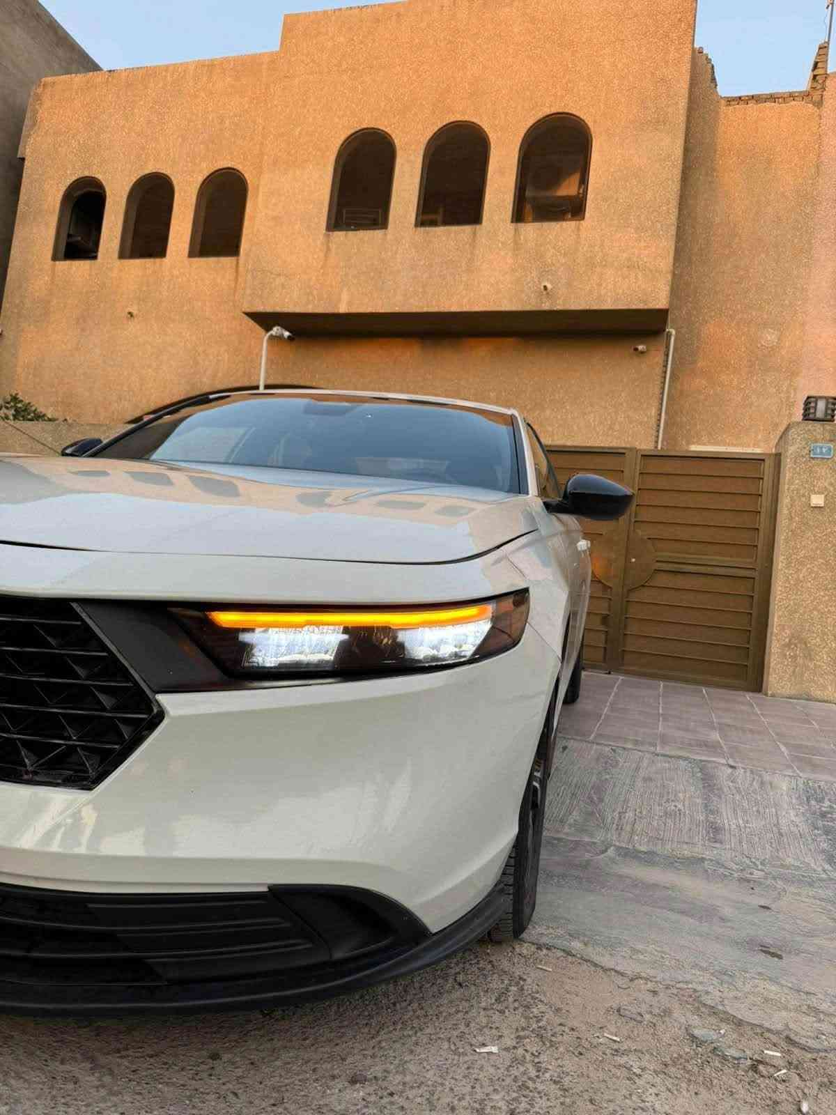 السلام عليكم للبيع هوندا اكورد 2023
هايبرد سبورت
ماشيه ٤٩ الف
حادث بنيد جاملغ بارد
السياره اي نقص مابيه ولا كلوب مشتغل
تخم تاير كامل جديد
بدون اي مصرف
باب خلفي مصبوغ بالعراق اثر طخه دراجه
مكاني اليرموك او مجمع الزيتون السكني

للاتصال ***********
السعر 154بيه مجال انشاءالله
