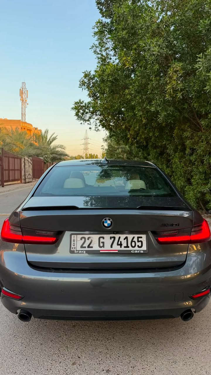 للبيع  🚘
BMW 330i وارد أمريكي 🇺🇸
السعر 25 الف دولار وبيها مجال
🔹 الموديل: 2022
🔹 المحرك: 2000cc توين تيربو
🔹 الممشى: 75 ألف كم
    • السياره نضيفه جدا
📌 المواصفات:
   • داخل جلد ابيض فاخر
• فتحة سقف
• شاشة ديجيتال
• كاميرا خلفية
• كشنات كهرباء + تدفئة
• هيتر ستيرن
• أبواب بصمة
• مرايا كهرباء
• لايتات أمامية متحركة ويه الستيرن
• إضاءة داخلية LED متعددة الألوان
• ⁠داتا شو 
• ⁠حساسات كامله 

🛠️ الصيانة:
• صيانة كاملة عروش

📍الحادث:
• جاملغ + باب مبدل حادث بسيط 
• التبديل نفس اللون
• ⁠ والبنيد مصبوغ 
السياره باسمي تحويل مباشر
مكان السياره بغداد
📞 للاستفسار والاتصال اواتساب:
***********
