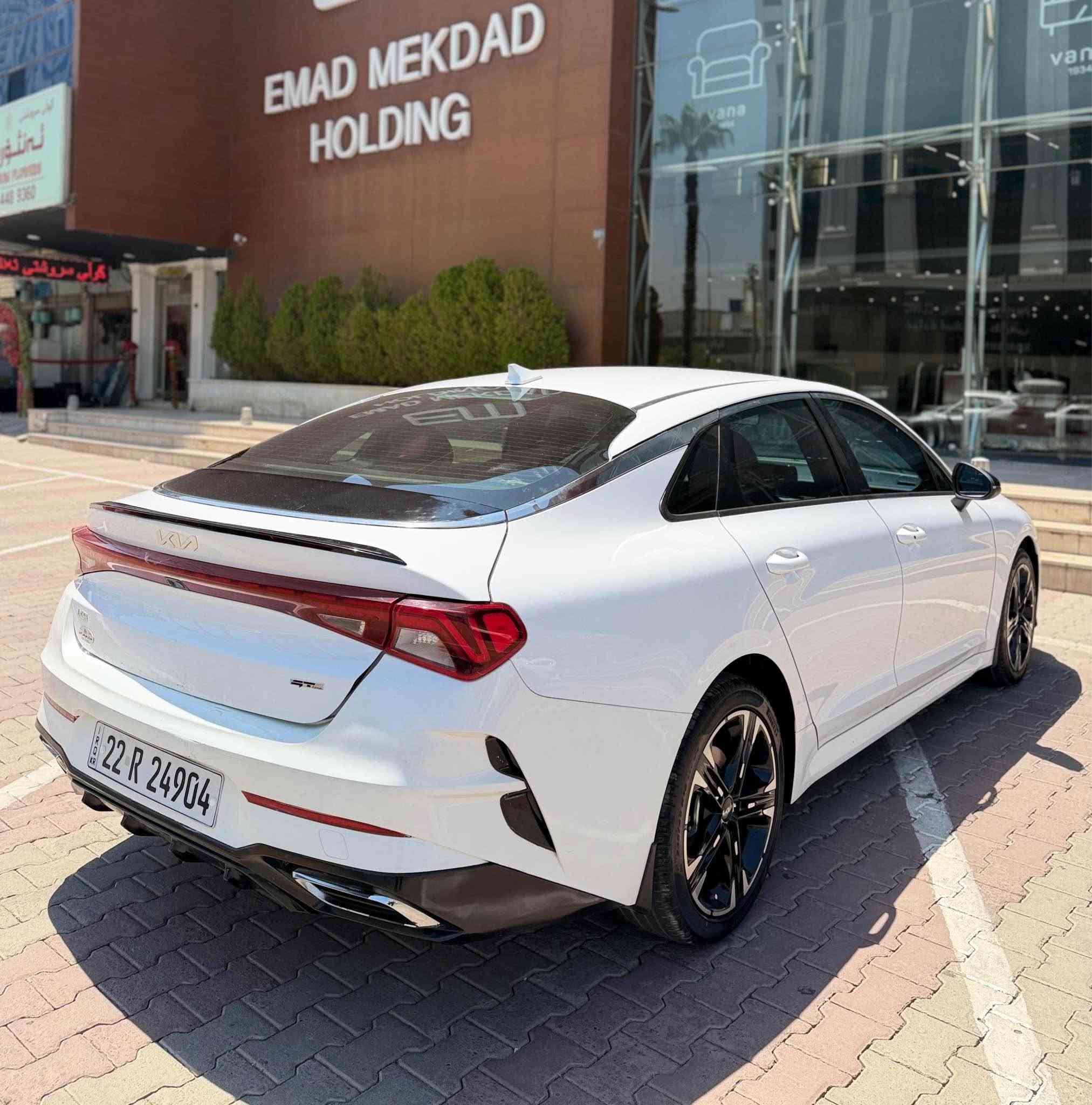 🚘 للبيع Kia K5 GT-Line موديل 2024
📍 رقم أربيل تحويل ثاني يوم
📍 المكان: بغداد – المشتل 
قطعتين صبغ جاملغ امامي وجاملغ الخلفي وباب سايق كلير امريكا فقط بجم كبس بدون دواخل بدون ايرباك جديده سياره ومابيه نقص برغي 

🎨 اللون: أبيض
🔥 محرك 1600 تيربو
جاهزه السياره من كل النواحي ومابيها نقص 
🌟 المواصفات:
• داخلية ماروني مغلفه ارضيه بل كامل رياضي
• كشنات جلد + تدفئة
• ستيرن تدفئة
• تشغيل عن بعد
• بصمة + هاند بريك بصمة
• شحن هاتف لاسلكي
• قيادة ذاتية على الخطوط السريعة
• مثبت سرعة / ماشيه 60
• AUTO HOLD
• أوتو بريك
• كير أوتو + عادي

🛡️ أنظمة الأمان:
• ABS
• مانع انزلاق
• حساسات إطارات
• رادار أمامي وجانبي
• مراقبة النقطة العمياء
• رادار الخطوط البيضاء
• توقف ذاتي عند الرجوع

💡 الإضافات:
• لايتات 4 عدسات
• LED + زينون
• بك لايت LED
• مصابيح ضباب LED
• كامرة دوارة
• شاشة + شاشة أعطال
• نظام ملاحة (خريطة)
• Apple CarPlay / Android Auto لاسلكي
• بلوتوث + AUX + USB
• فول تحكم ستيرن
• أشاير بالمرايا
• مقعد كهربائي
• ويلكم لايت رياضي
• أنظمة قيادة: Eco / Sport / Smart / Normal

💰 السعر: 168$ دولار وبيها مجال  

📞 للاستفسار: ***********
✅ متوفر واتساب بغداد, العراق

