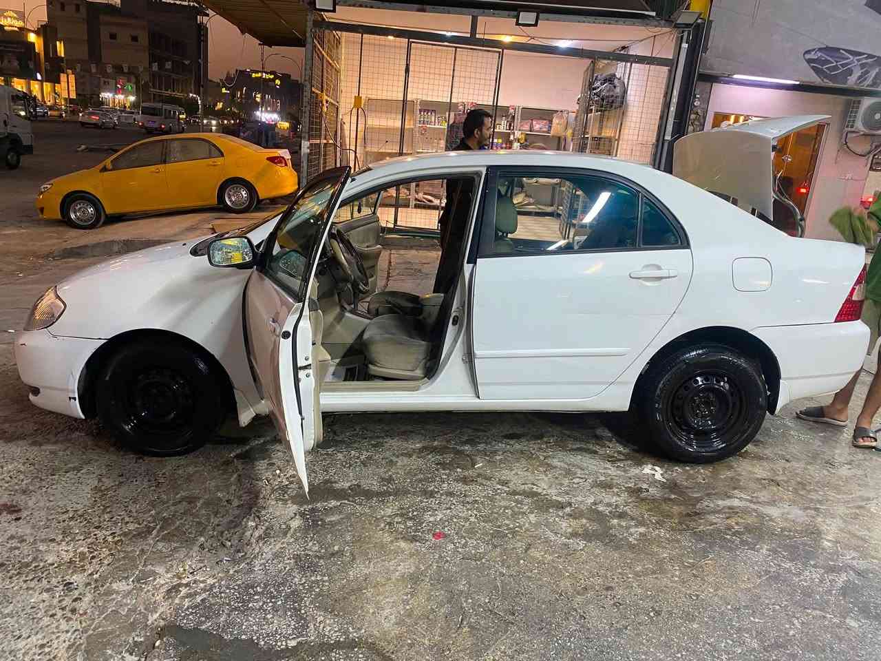 للبيع كورلا 2001 محرك 1800 بيه شخوط بالكشر مبينه بالمنشور السعر 70 ورقه بيها مجال قليل
***********
