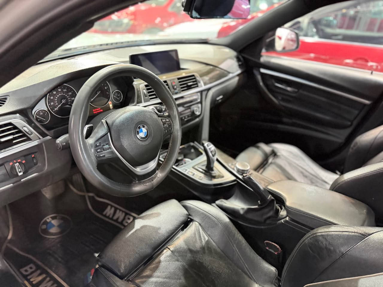 Bmw  330 i  2017   يةك بارجة بوياغ بي ليدران هةمو شت بةشةرت نرخ155$ مجال واتساب *********** أربيل, العراق
