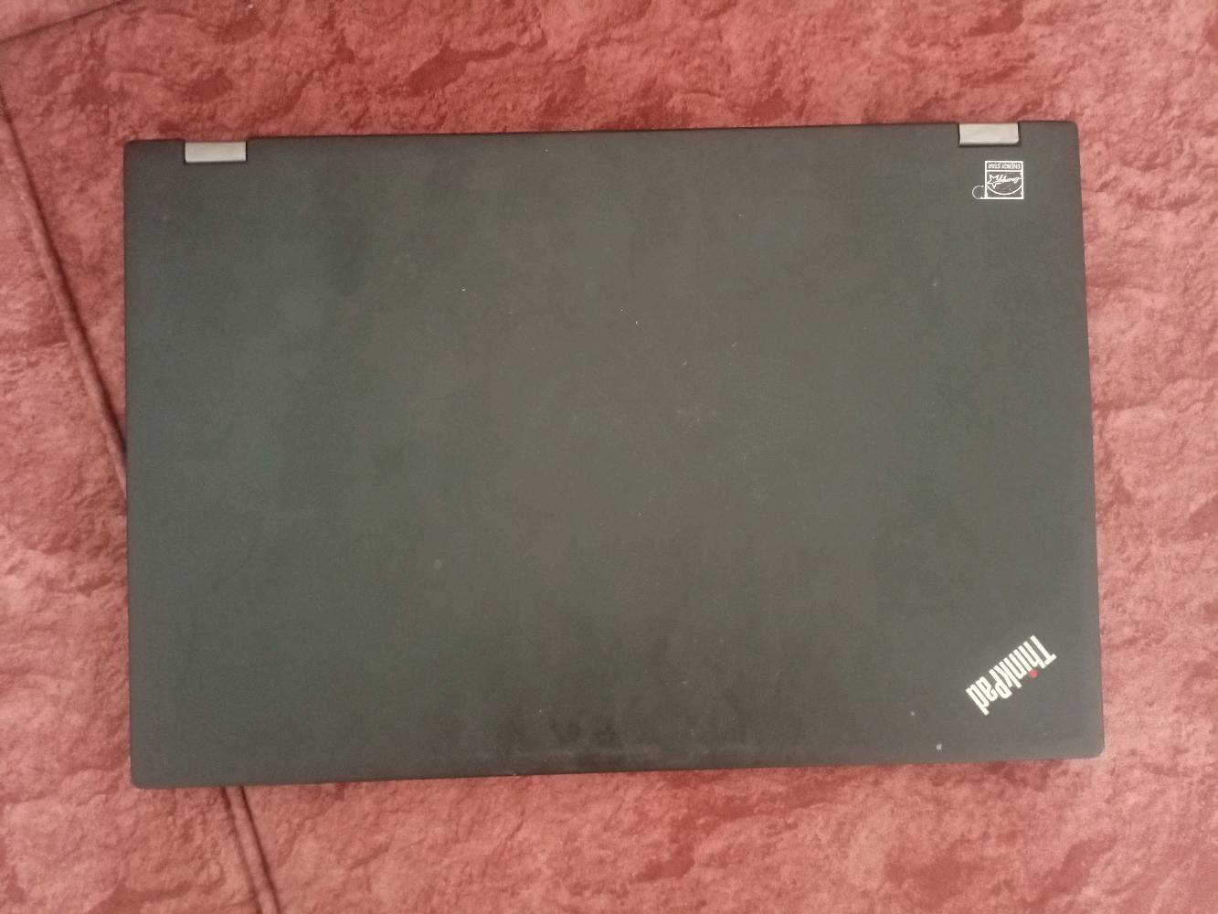 حاسبة مستعمله Lenovo p53
المعالج (CPU): Intel Core i7-9850H الجيل التاسع بسرعة 2.60GHz.  

​الذاكرة العشوائية (RAM): 16 جيجابايت (بسرعة 2667 MT/s).  

​كارت الشاشة الأساسي (المنفصل): NVIDIA Quadro T1000 بسعة 4 جيجابايت.  

​كارت الشاشة الثانوي (المدمج): Intel UHD Graphics 630.  

​مساحة التخزين (Storage): قرص بسعة تقريبية 512 جيجابايت (المساحة الفعلية المقروءة في النظام 477 جيجابايت).  

​نظام التشغيل: Windows بنواة 64-bit.  

مصمم للبرمجه و الهندسة والالعاب

معا ملحقات حقيبة و ماوس و شاحن و ستاند تبريد 

سعر : 530000 الف  بي مجال

لتواصل : *********** 

واتساب و تلجرام 

توصل بغداد 5 الف

بغداد تقاطع النهروان شارع 9 نيسان