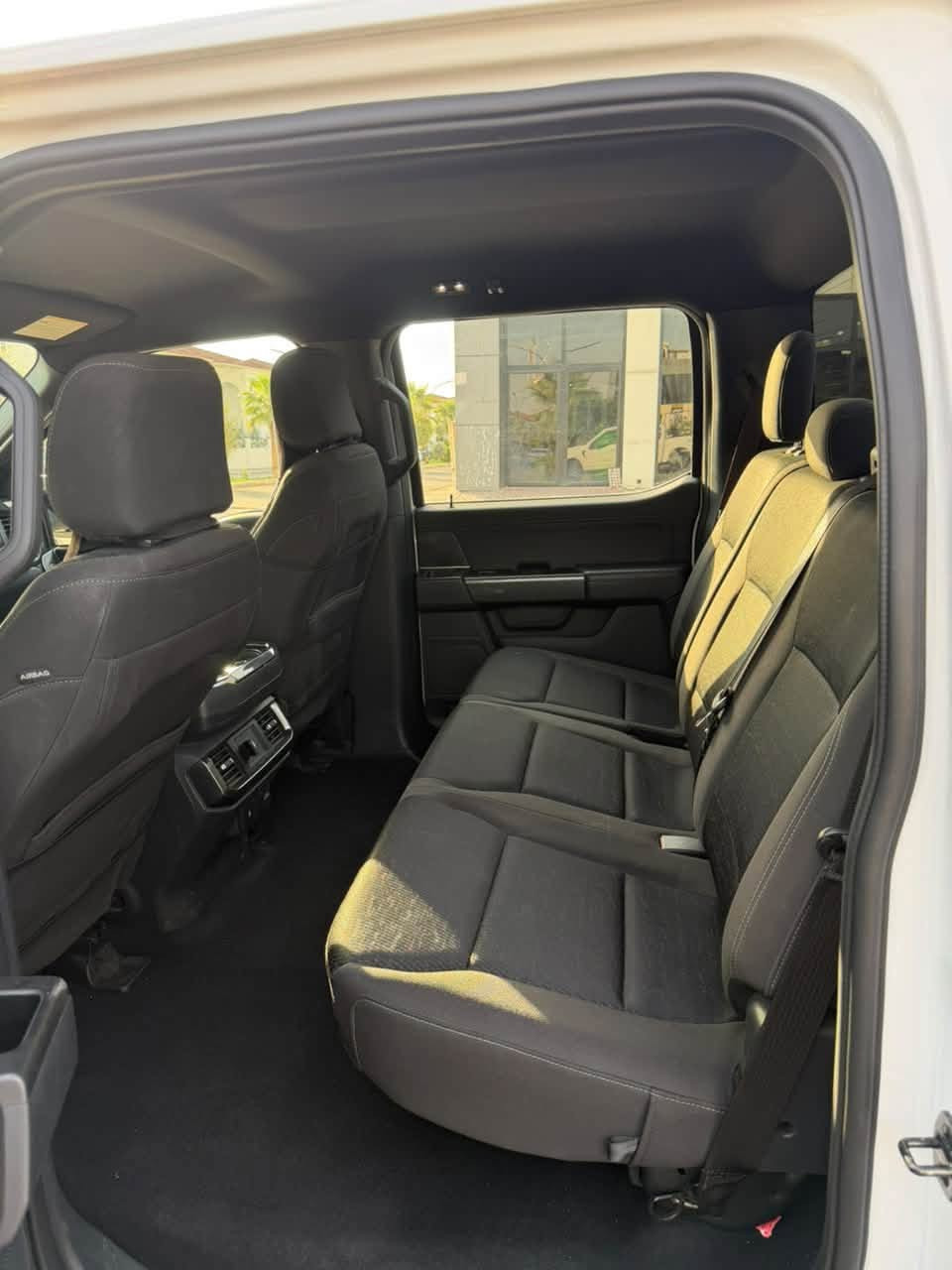 السلام عليكم للبيع 2023 فورد. F150 مرقم اربيل موجوده بربيل شرط بدون ارباك وكير ومحرك بشرط صور الحادث موجود بل منشور وسياره جديده وبلعافيه ع ياخذها 

لمعرفه التفاصيل والسعر الاتصال على الرقم

***********
