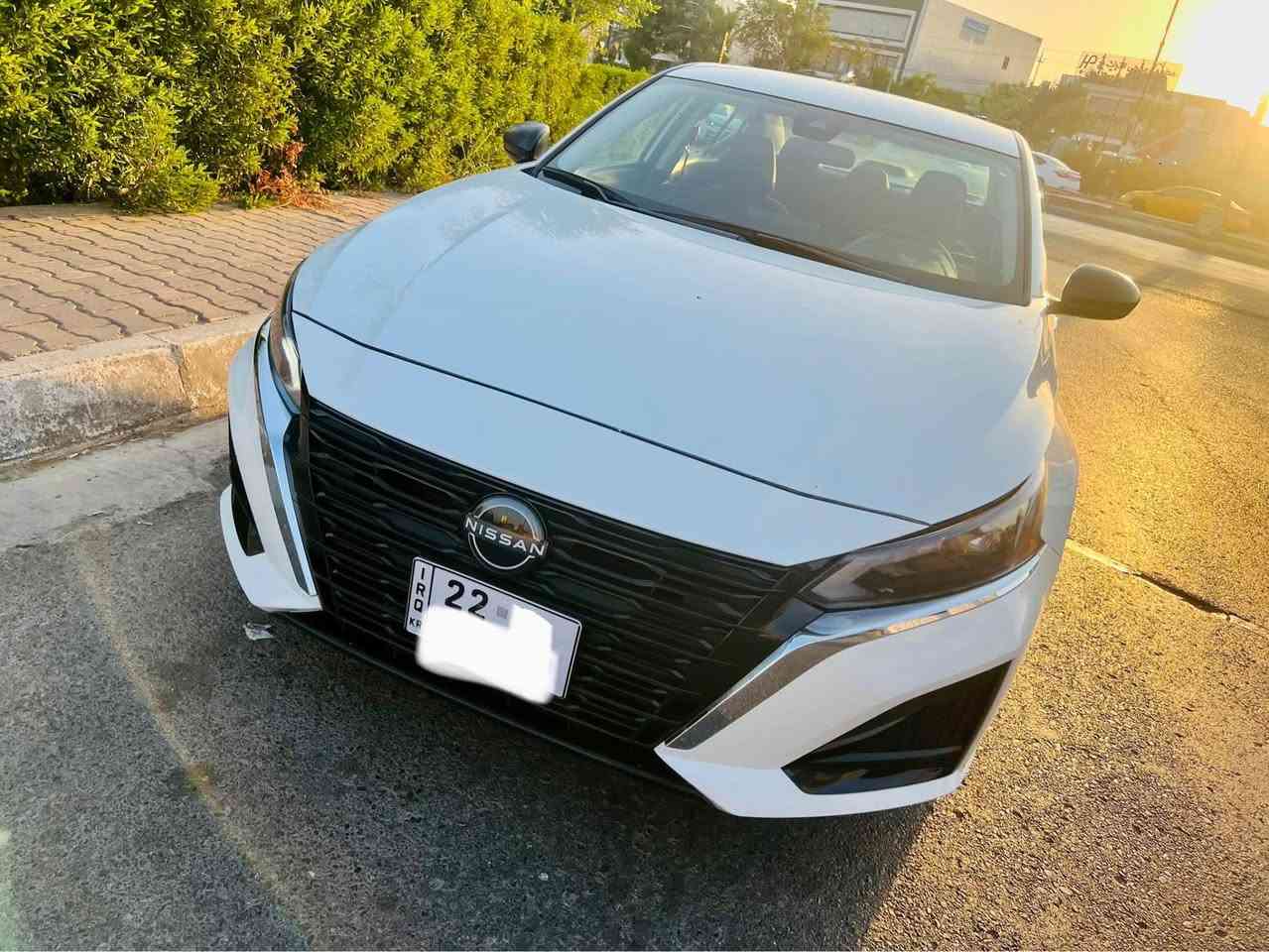 السلام عليكم 
للبيع نيسان التيما  ابيض موديل 2024 SV 
مرقم أربيل جديد  موصفات SV المعروفة 
ماشيه 29 
الظرر فقط  الجاملخ الخلفي والباب الخلفي طرف السكن بينهن صبغ بدون داخل بدون تبديل بجم كبس حتى دعاميات بلشرط سيارة جديدة ايرباك تكمة طرف واحد طاك الباقي بلشرط كلها 
السعر 173 $ بيها مجال بسيط
للاستفسار اكثر ***********.. كركوك, العراق
