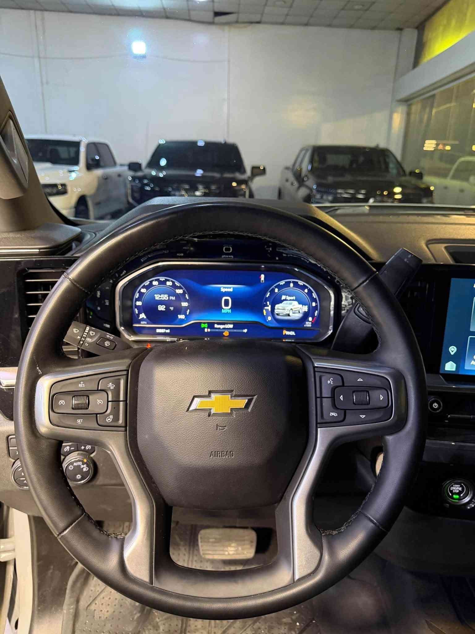 Chevrolet Silverado 
2024 LT 
4i - 2.7 - 4x4

بسمە و شغال
شاشە و کامیرە
لایت لید
بگ لایت لید
کوشین کهرابایی
کوشینات هیتر
سوکان هیتر
سلایت
دبل اکسل
رادار
باب طویل
بودی قصیر
ویل 20

31.000 mile
2 قطعە صبغ
سعر 295 ورقه

معرض ( مەدینە ) اربیل شارع ١٠٠م
***********
***********
