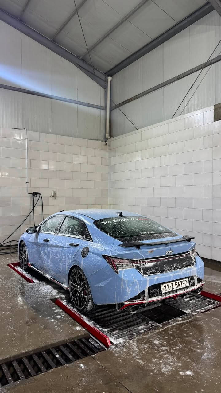 بسم الله الرحمن الرحيم
حلال القوي للبيع 🩵🩵 
Hyundai Elentra N 2022
مبدل دهن جديد 🔥
وعليها ادامة جديدة كاملة للسيارة🔥
+++++++ البجم كبسسسسس 🎀
بالنسبة للمراوس فقط ويا كورلا هايبرد او byd 

المواصفات:❤️‍🔥N  سرعة 300
السعر  147 وبيها مجال ✅
السيارة ماشية 45 ميل ..

1️⃣كير اوتماتيك 8 نمر دبل كلچ DCT 
2️⃣كشن حضن 
3️⃣كشن علامة N
4️⃣كشنات كنتاره وجلد N
5️⃣سلايد روف 
6️⃣اناره داخليه 👌🏻٢٤ لون
7️⃣تحكم ستيرن نورمال وسبورت
8️⃣تحكم دبلات نورمال وسبورت
9️⃣ابواب بصمة
1️⃣0️⃣بصمة تشغيل 
1️⃣1️⃣شحن وايرلس
1️⃣2️⃣شاشة متصله 
1️⃣3️⃣كاميرا
1️⃣4️⃣نظام صوت _𝐁𝐎𝐒𝐒
1️⃣5️⃣اشارة ترحيب
1️⃣6️⃣اشارة مرايا
1️⃣7️⃣اوتو ستوب
1️⃣8️⃣نقطة عمياء
1️⃣9️⃣تحديد سرعة
2️⃣0️⃣تحديد مسار
2️⃣1️⃣رادار امامي 
2️⃣2️⃣رادار جانبي 
2️⃣2️⃣رادار خلفي 
2️⃣3️⃣حساسات جانبي 
2️⃣4️⃣حساسات خلفي
2️⃣5️⃣نظام _ 𝐍𝐎𝐑𝐌𝐀𝐋
2️⃣6️⃣نظام _ 𝐒𝐏𝐎𝐑𝐓
2️⃣7️⃣نظام _ N🚀
2️⃣8️⃣نظام _NGS☠️🩶
2️⃣9️⃣كشنات هيتر
3️⃣0️⃣ستيرن هيتر
3️⃣2️⃣صندوق ذكي
3️⃣3️⃣لايتات ليد 4 عدسات زينون
3️⃣4️⃣بگلايت ليد

صور الحادث مرفوقة بالمنشور
بدون دواخل وايرباك

+ السيارة ستوك ملاعب بيها بالنسبة للصوت مال طلق والخ كله بلادي ﻼن هواي ميعرفون هالشي لكن شوي مرتبها مغير لون الاحزمة حاطلها هوائية وعطاس لدات داخلية يعني جمبزة حلوه تفاصيل الترتيب..

مكان السياره بغداد حي الجامعة
 
للاستفسار : ***********
