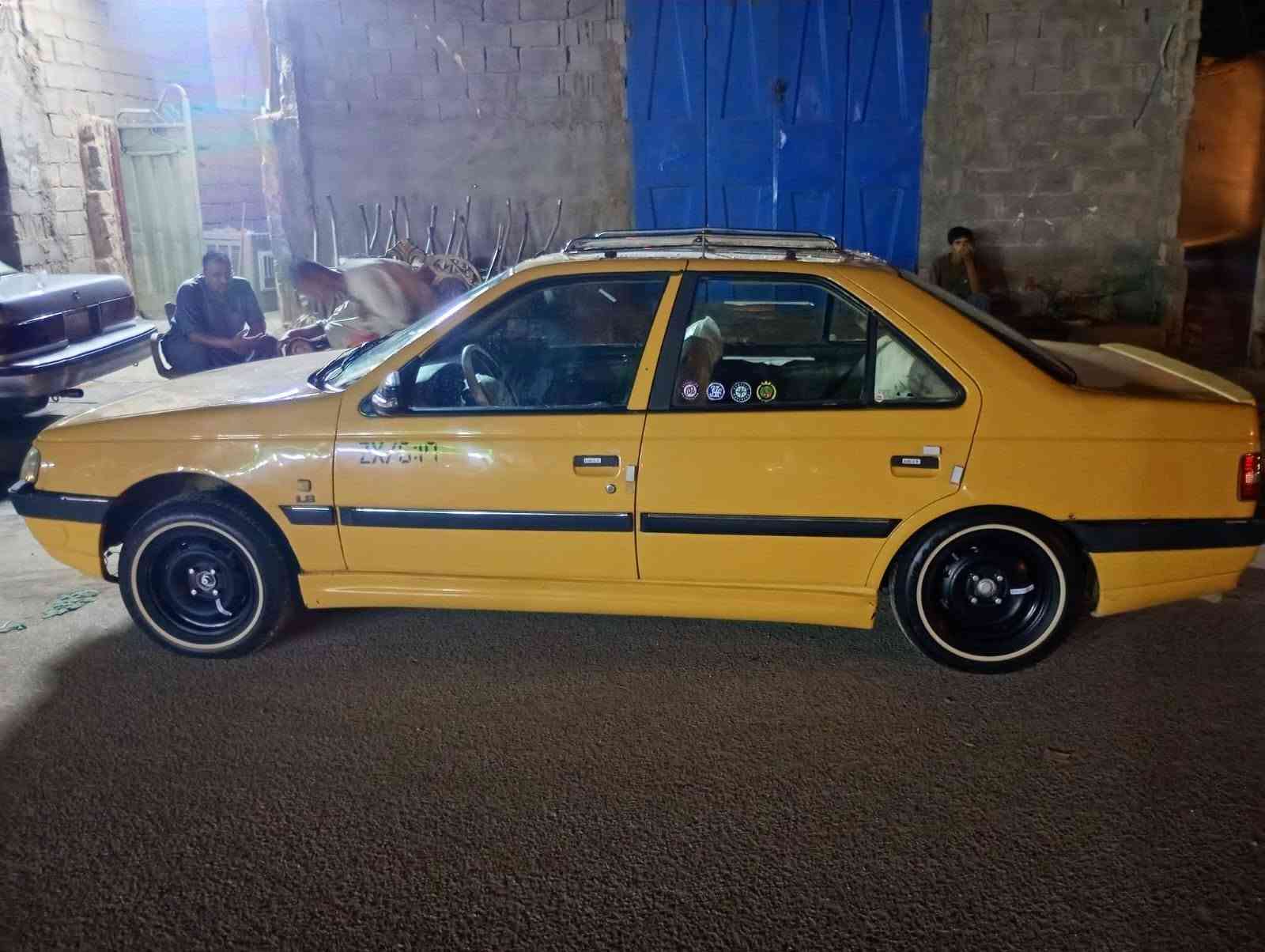 سلام عليكم  سياره للبيع بيجو مديل 405  مديل15مكنينة او كير او حدادية اوتخم تايرات خير من الله  سياره جاهزة او مكفولة بيهه بنيد مبدل سعر 35اوبيهة مجال قليل  سنوية 27 مكان نجف رقم مبايل***********
