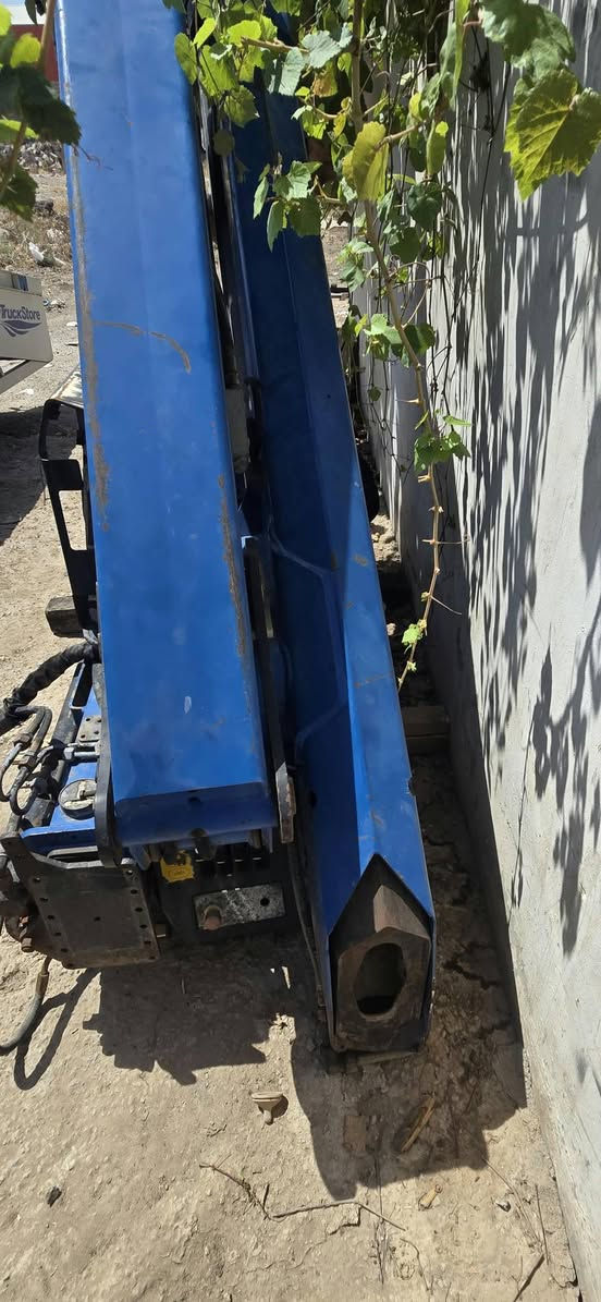 كرين بافنكر حجم 9001
4طن 5سلايت ريموت كرين أوربي ما مشتغل بل عراق 
سعره 100
رقم ***********
