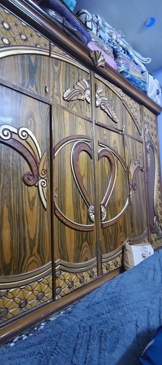 غرفة نوم عراقية للبيع ٦قطع
عوزها بس تصليح سجج مال جرارة
بغداد العبيدي الشهداء الثالثة قرب ابن خلدون 
***********
سعر ٧٥٠ ألف وبيها مجال
