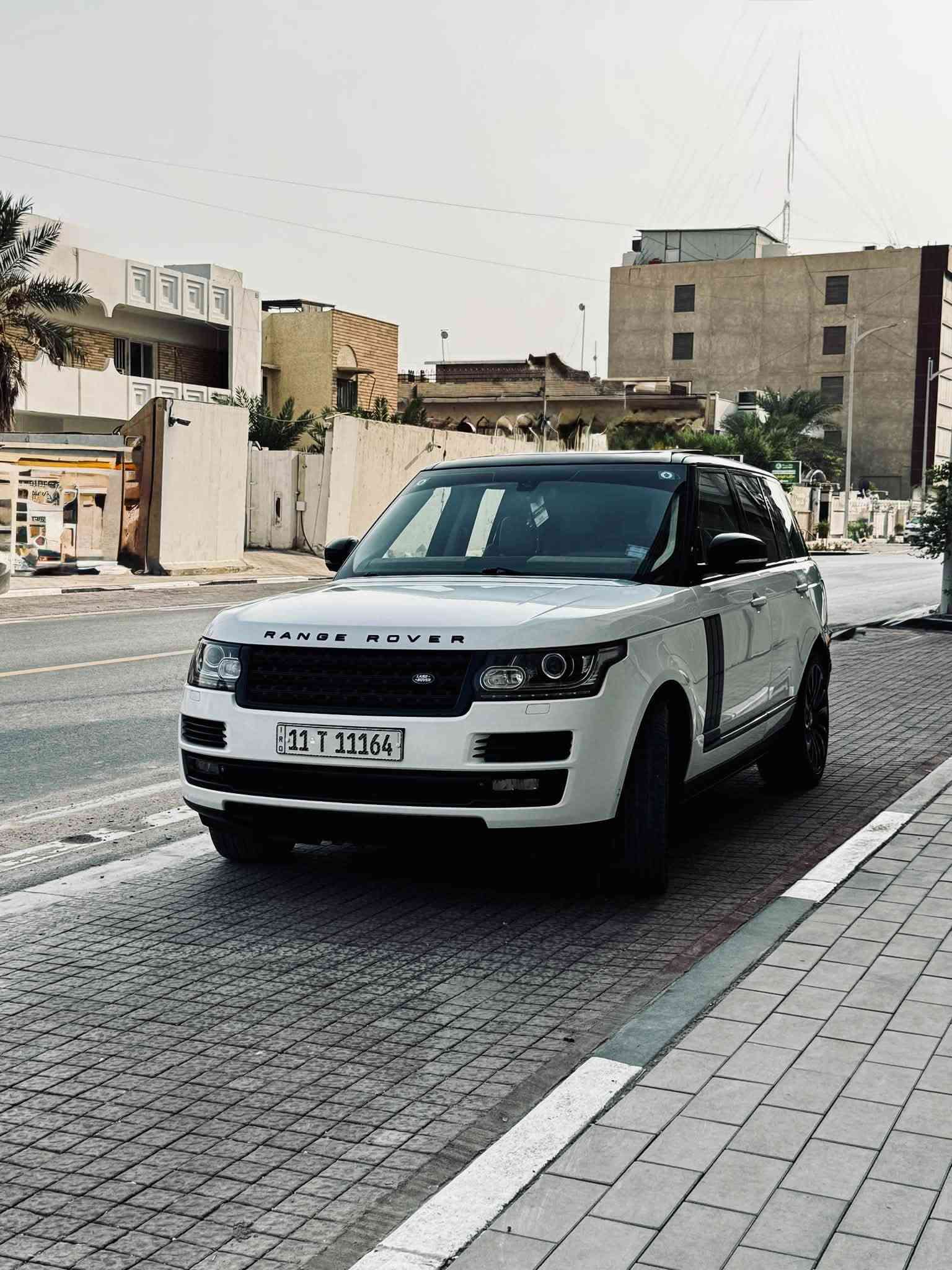 للبيع او المراوس حسب القناعه
رانج روفر فوك فول فول مواصفات (( اوتو بيكرفك )) 2015 وكاله سردار خليجية 
محرك V8 المرغوب بدون سوبر
ماشيه : 75 الف ميل 
فول مواصفات اوتو بيكرفك
دوسات كهرباء
جكات 3 وضعيات
رادار جانبي بل مرايات
بانوراما كنتاره قماره شامواه
الكيجات الكتورنيه
كامرات 360 درجه عدد 5
بصمات ابواب وتشغيل
جميع الابواب شفط
كشنات كهرباء
نضام صوت ميرديان (خرافي) 29 سماعه 
ثلاجه
استيرن كهرباء + تدفأه
نقطه عمياء رادار حساسات امامي خلفي جانبي
صندوك كهراء ابواب
ترحيب اناره+ مرايات شفط + خزن
5 وضعيات قياده لضروف الطرق
المواصفات كثيرة جداً ميحتاج اكتب الباقيات معروفه مواصفات الرانج الاوتو بيكرفك 
السعر 298 بيع او مراوس 
العنوان : بصرة 
التصال : ***********
