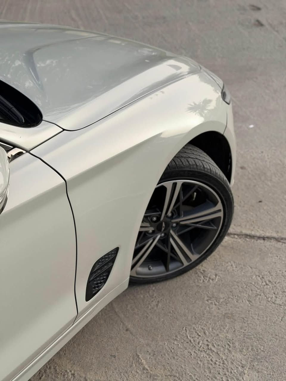 جينيسس G70 برستيج اعلى فئةللاستفسار👈(***********(
ملاحظة اقره التفاصيل زين ✅

ابيع فقط للي يعرف بسوك الجينيسس

وميقارن بلي بيها اكثر من قطعة وايرباك ✅

السياره مميزه ✅

جينيسس  G70 V6 تو ويل بلادي 

3.3 توين توربو🚀🚀

كير 8 نمر ✅

الموديل 2024

الممشى١٧ الف مايب قابل للزيادة

اللون مميز اوفايت  متغير

الضرر بنيدفقط  تبدل بوكالة ونصبغ درجة اولى مع تبديل دعامية نفس اللون بدون
 

راديترات مي وتبريد وتوربو وكير بلادي

ايرباك ستيرن فقط

الفئة برستيج اعلى مواصفات

داخل جلد بقلاوة مطرز باحمر حزام احمر بلادي

سقف وتكم ودشبول خلفي كنتارا اسود ومطعم ب احمر 

اربع كامرات 

بصمات صندوك مع بيبان مع كارت 

ويل 19 تو سايز مع اطارات مشلن بلادي

فجوج بريمبو احمر

رادار امامي وخلفي وجانبي وخروج عن المسار

داتا شو عالجامة الامامية

حساس امامي خلفي

اكتف كزوز بلادي

كشنات تدفئة تبريد وستيرن هيتر

كشنات وستيرن كهرباء مع خاصية الخزن

منفذ شحن وشاحن واير ليس 

ابل كار بلي واندويد اوتو

لايت اوتو

ماسحات اوتو

مرايا جانبيه شفط واشارة وهيتر ورادار وقلاب 

صندوك كهربائي

فتحة سقف بانوراما

سستم صوت ليكسكون

تشغيل عن بعد

شفتات ستيرن

كيجات الكتروني

جام اوتو دبل ٤ ابواب 

كصيتها وصلحتها تصليح درجة اولى مع الترقيم
