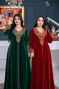 موديلات راقية • ملابس • فحص مطلوب