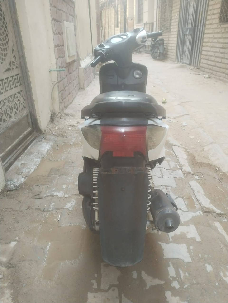 دراجه سكنس شغاله سلف هندر مكينه حلوه تراي وين ميعجبك بس اشاير مالته واكفه باقي كله شغال مكاني اعظميه سعره 350 الف قفل شراي يتصل عل رقم ***********
