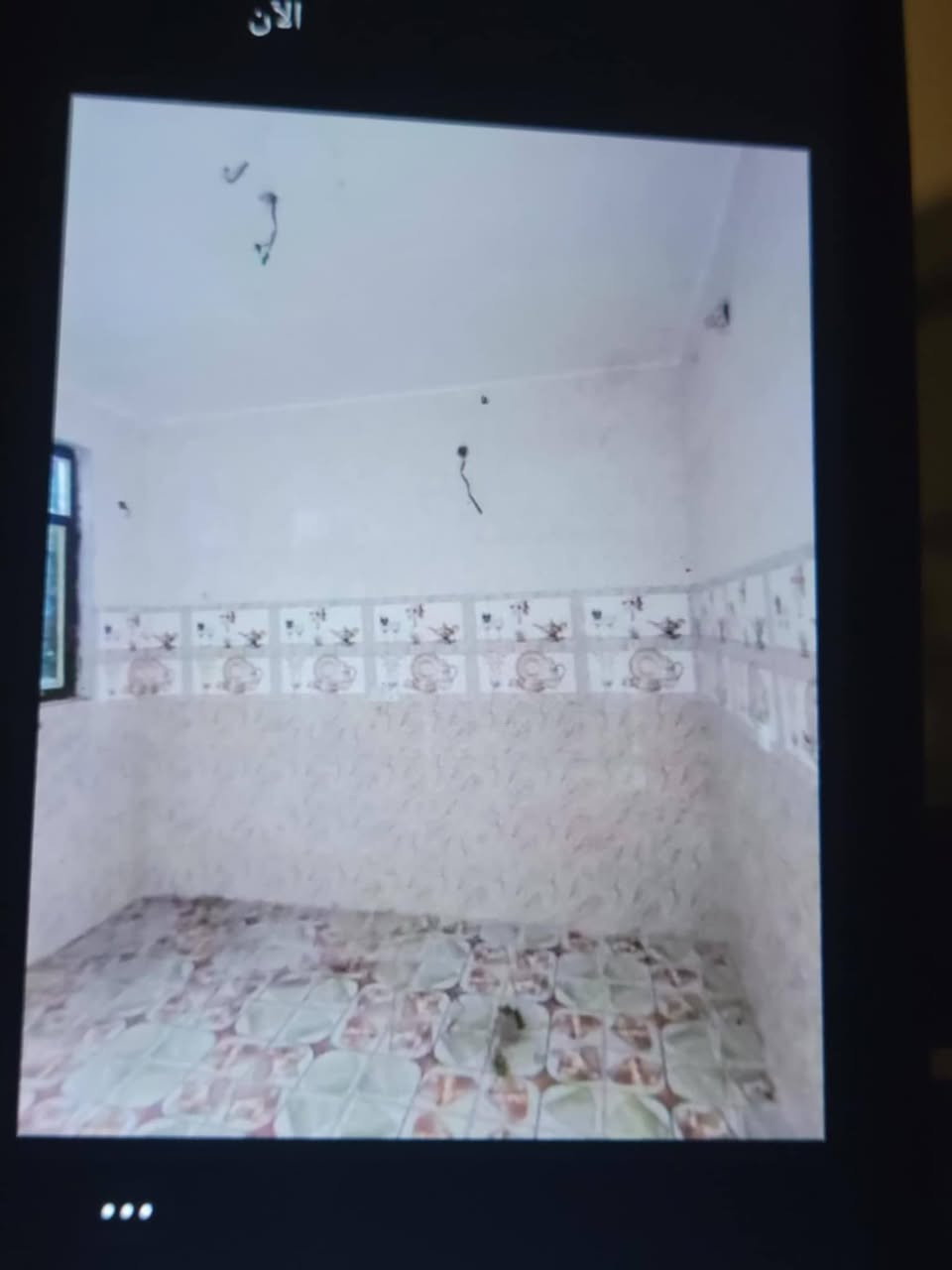 بيت للايجار الدوره هور رجب شارع الاذاعه مساحه ١٠٠متر للإستفسار ***********
