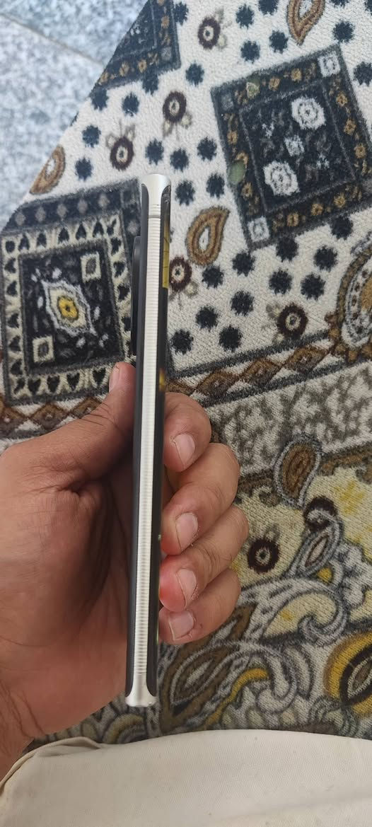 للبيع لايكا ون الالماني ذاكره ٢٥٦ شاشه مسطحه  بوبجي ٩٠ فرم جهاز عالمي وقوي جدااا  كامرته خرافيه فقط فطر بالشاشه من فوق مماثر عليه ابدد سعره ب١٨٥/ ***********
