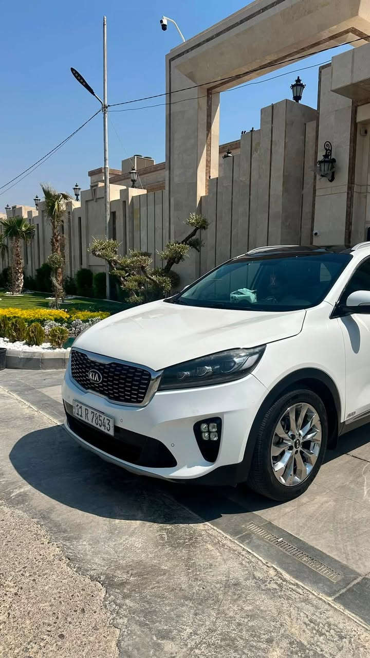 السلام عليكم
كيا سورينتو 2019 خليجي للبيع فووول 1/1
بيها بنيد فقط
رقم بغداد بأسمي 
محرك 6 سلندر 
بانورما وفتحة بالسقف 
دفع رباعي 
7 راكب جلد 
ارضيات جلد
اشاير ترحيب 
دوسات ترحيب
مري شفط
اشاير بالمري
جنطة كهرباء
تدفئة وتبريد مقاعد اماية 
وتدفئة مقاعد خلفية
3 قطع تبريد  
حساس امامي خلفي (رادار)
كرسي السائق  والصدر كهربائي
سايد بريك كهربائي
4 انظمة للقيادة
اوتو هولد ( بلازدحام تشيل رجلك من البريك تبقة واكفة بدون سايد بريك)
تايرات جدد 
باتري جديد
دهن اليوم بدلتة يورل
السعر 209 مجالها بسيط 
***********
