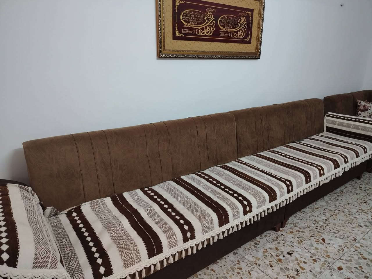 للبيع قنفة جلد ٢٠
كراسي حديد عدد ٢ ب ٢٠
ميز زجاج جوزي مع ٣ كراسي ٦٠
وديوان عشر مقاعد عراقي نظيف جدا ب٢٥٠
للتواصل ***********

