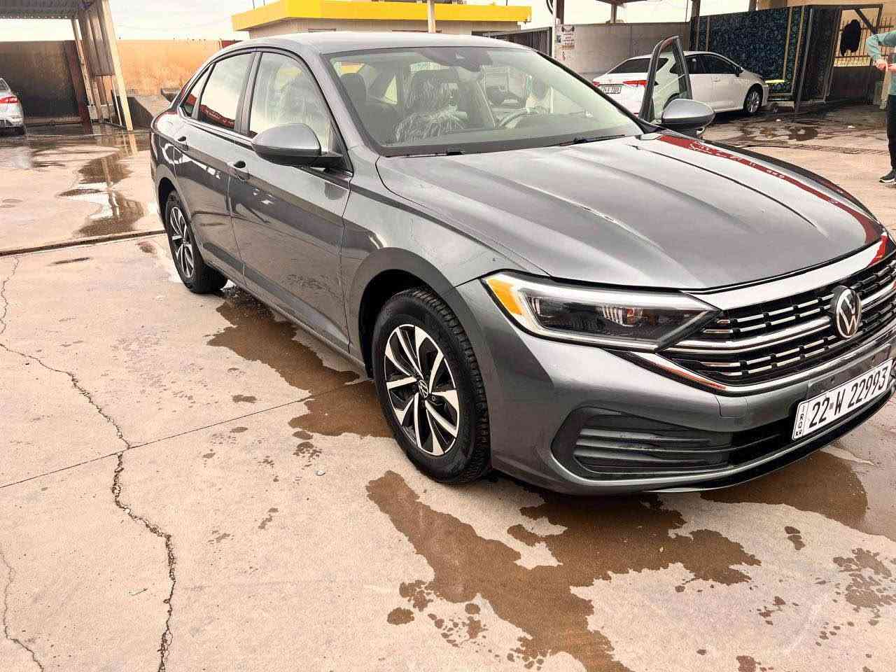 Jetta 2025
مواسەفات S ￼
ئەیرباگ نەتەقیە 
١٨،٠٠٠مایل ڕۆشتوە
جاملغی پێشەوە لای سەکن و ڕوبع بۆنیت بەبێ ژورێ 
***********
153معامله أربيل, العراق
