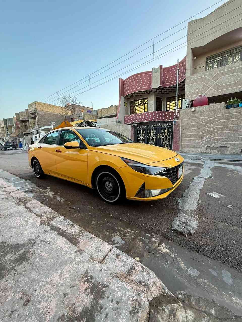 سلام وعليكم عيني الانتره  2022 فول موصفات يعني واحد على واحد كل نقص مابيه سياره خير من الله كبل الى شارع ما ناقصه شي ابد تايرات جديده صدر جديد وسياره حادثه جاملغ امامي مبدل وصار بيه حادث هنا بلعراق بلجاملغ الخلفي وصلحته بدون كص سياره حلوه ومتعوب عليه سعره 160وبيه مجال رقم *********** ✨
